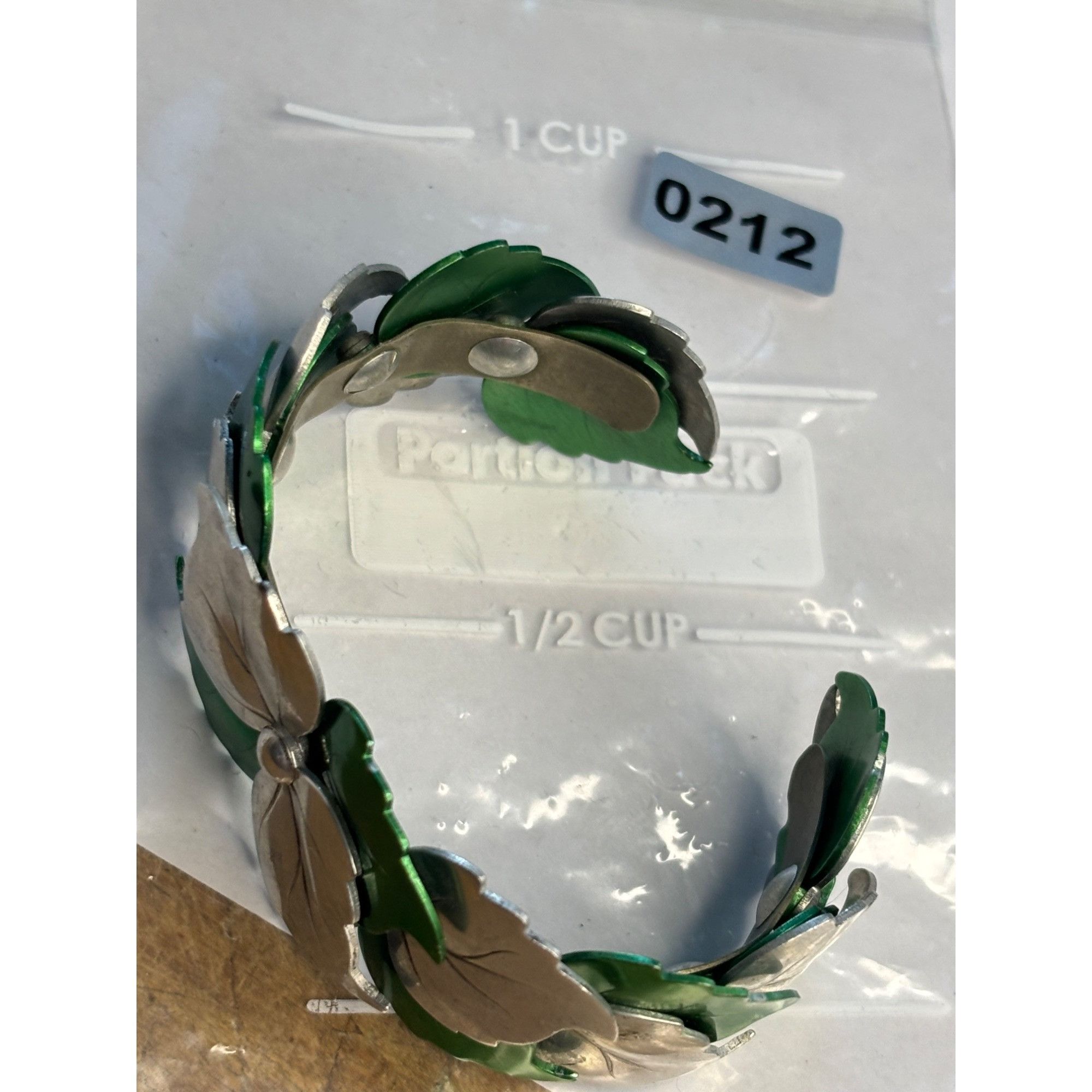 Other Vintage Green & Silver Leaf Cuff Bracelet With Adjustable Fi Size ONE SIZE - 7 Thumbnail