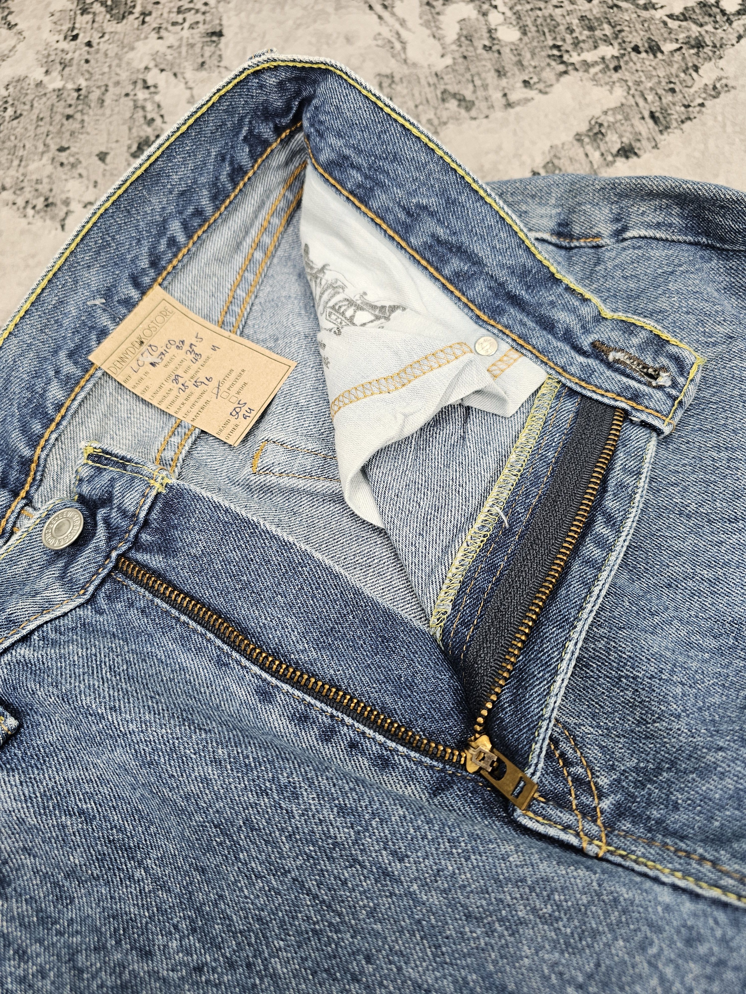 Levi's Vintage Clothing Vtg LEVIS 505 Faded Stain Cropped Blue Jeans 33X29 L0510 Size US 33 - 11 Thumbnail