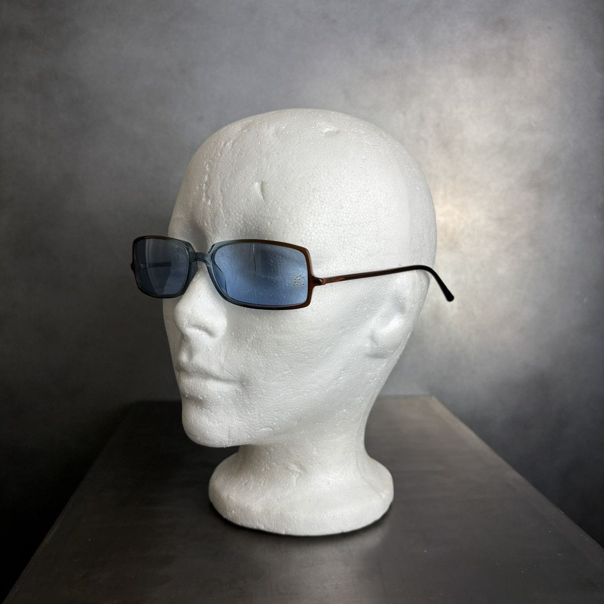 Chanel × Vintage 2000s Chanel Sunglasses Vintage Chanel Sunglasses Y2K 5043-B Size ONE SIZE - 1 Thumbnail