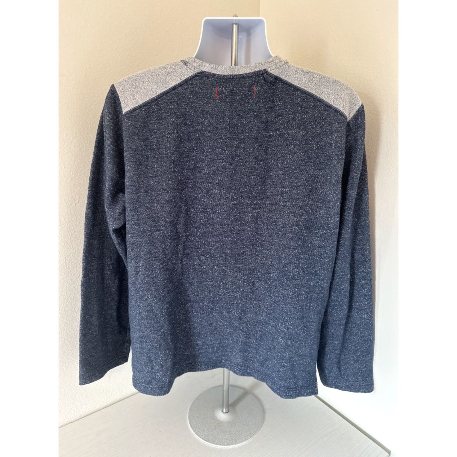 Tommy Bahama VINTAGE Tommy Bahama Sweatshirt Long Sleeve Pullover Men L Blue Crewneck Casual Size US L / EU 52-54 / 3 - 2 Thumbnail