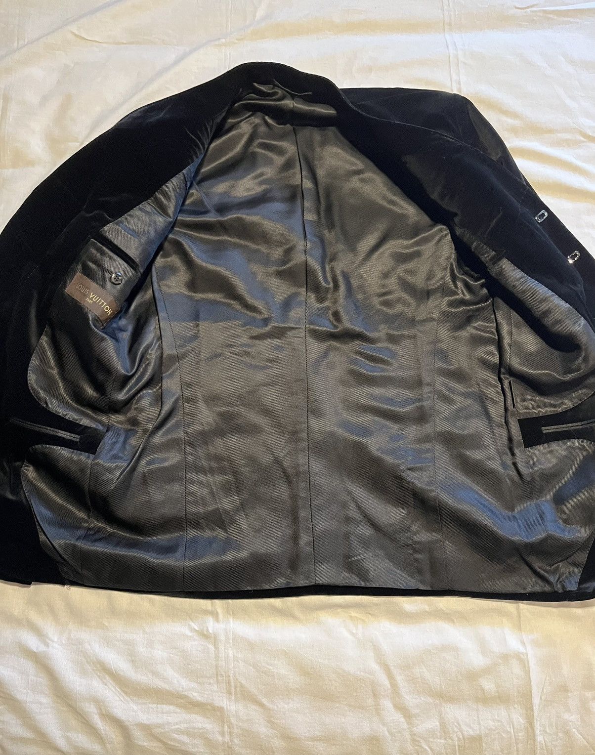 Louis Vuitton Louis Vuitton black velvet jacket. Size US M / EU 48-50 / 2 - 6 Thumbnail
