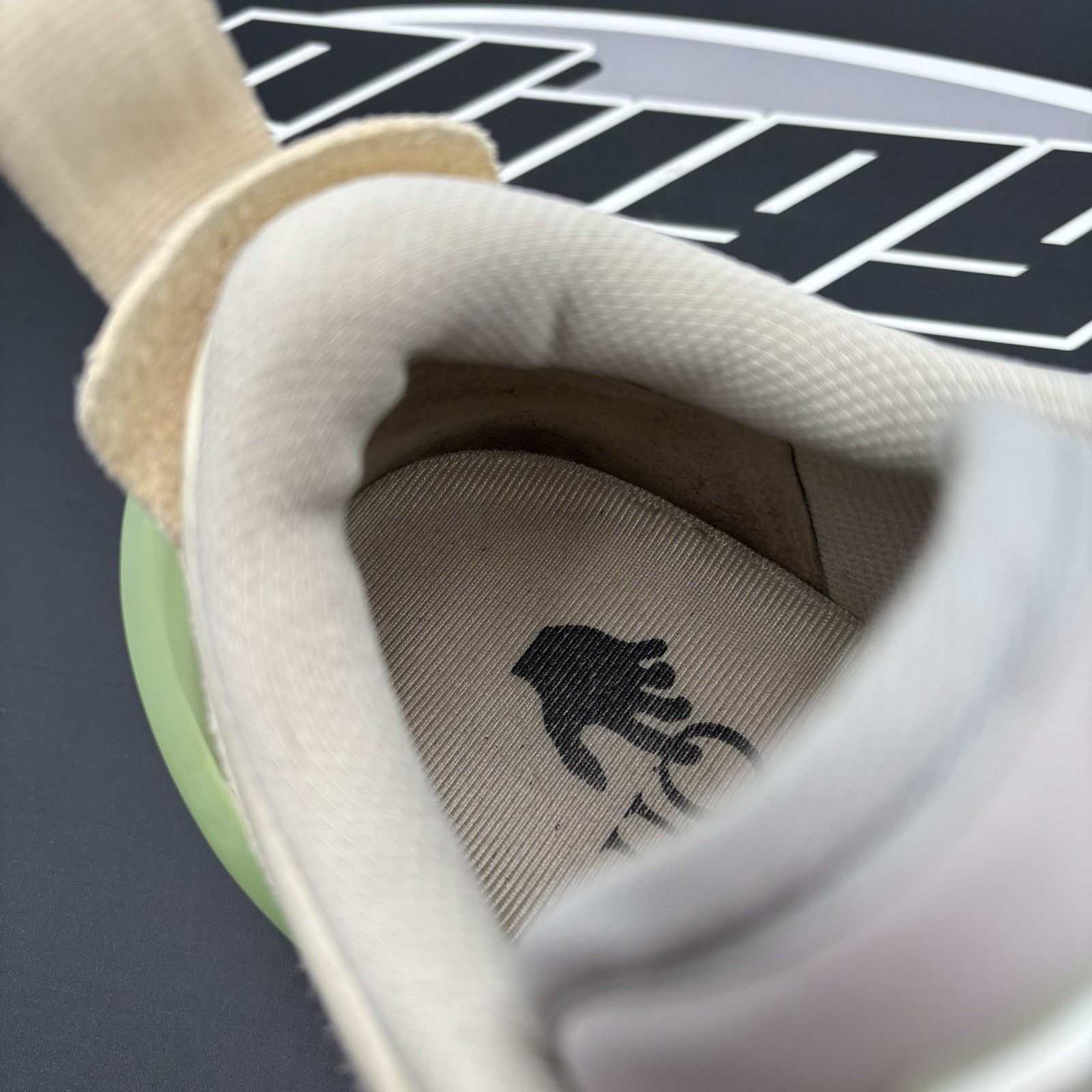 Off-White Off-White ODSY-2000 ' White, Green ' | SUPER CLEAN! Size US 12 / EU 45 - 16 Thumbnail