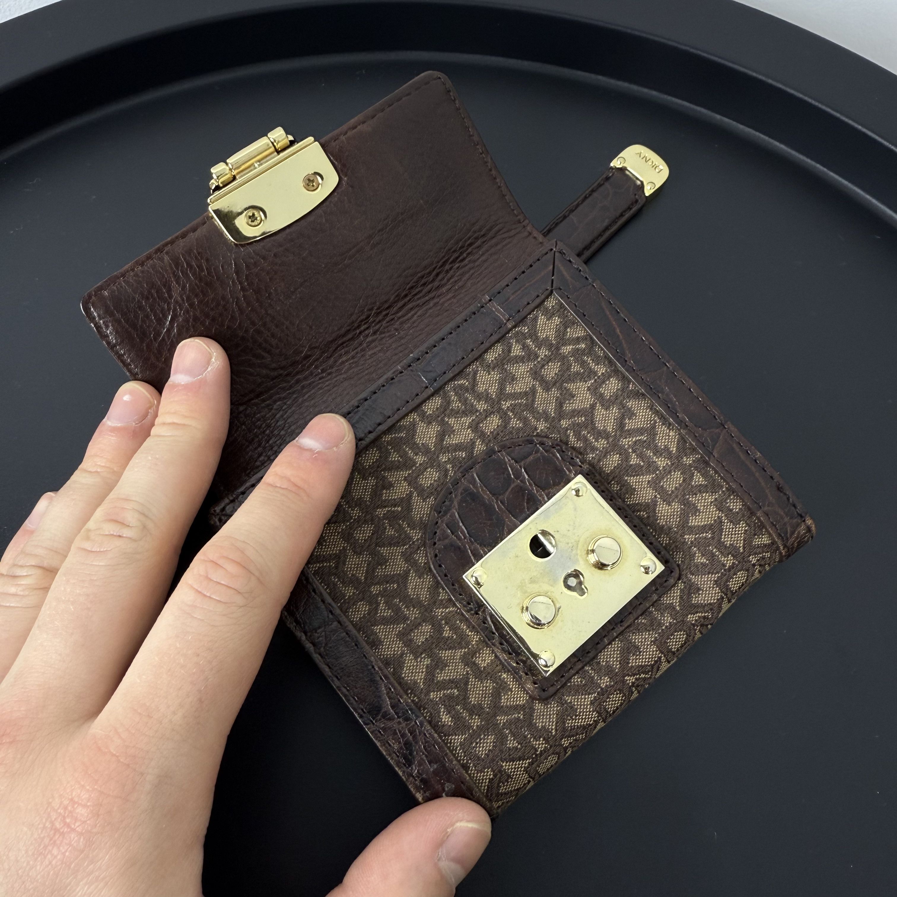 DKNY Vintage DKNY Donna Karan 00s Brown Leather Wallet Size ONE SIZE - 5 Thumbnail