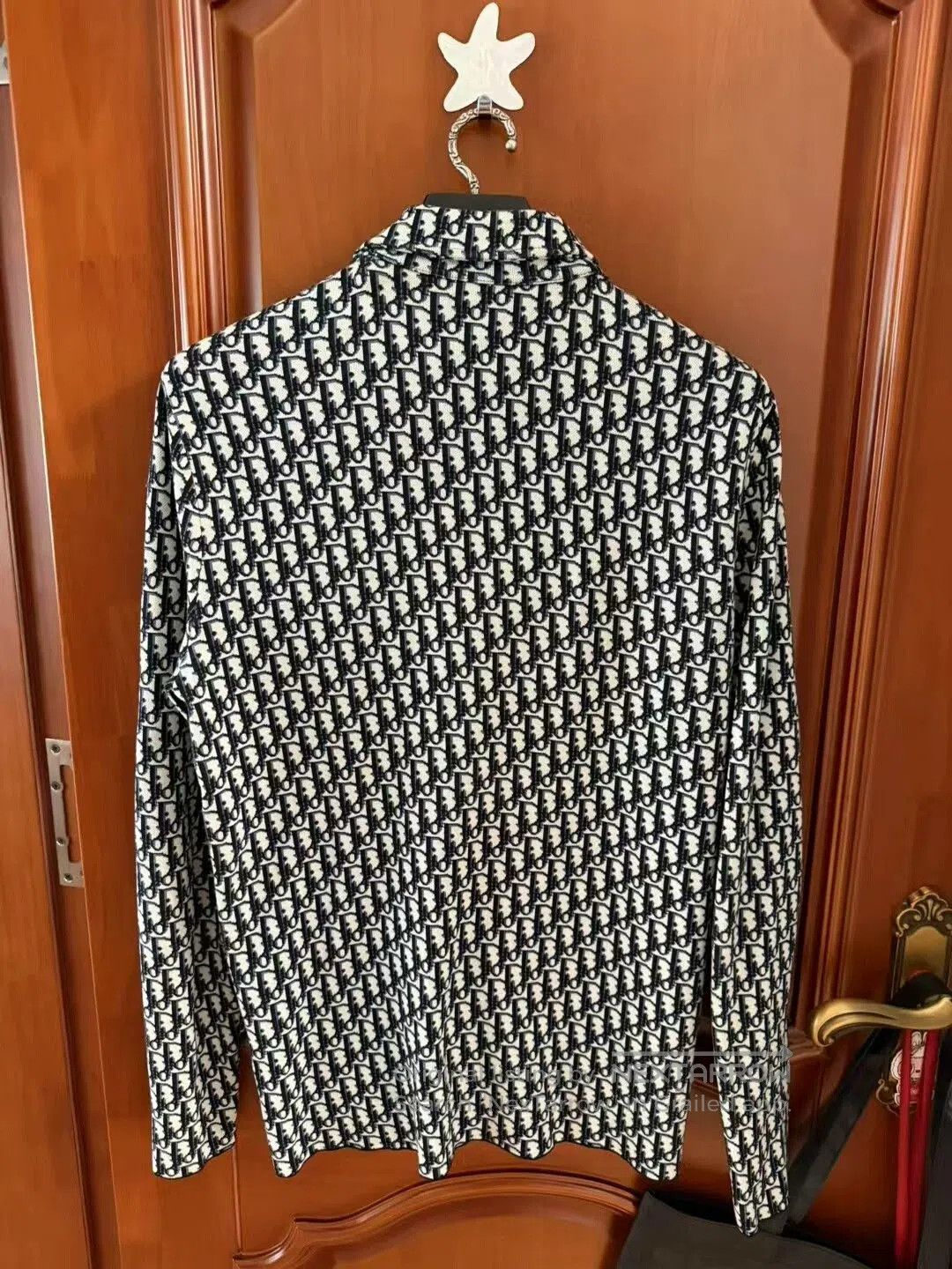 Dior dior logo long sleeve shirt M size. Size US M / EU 48-50 / 2 - 2 Thumbnail