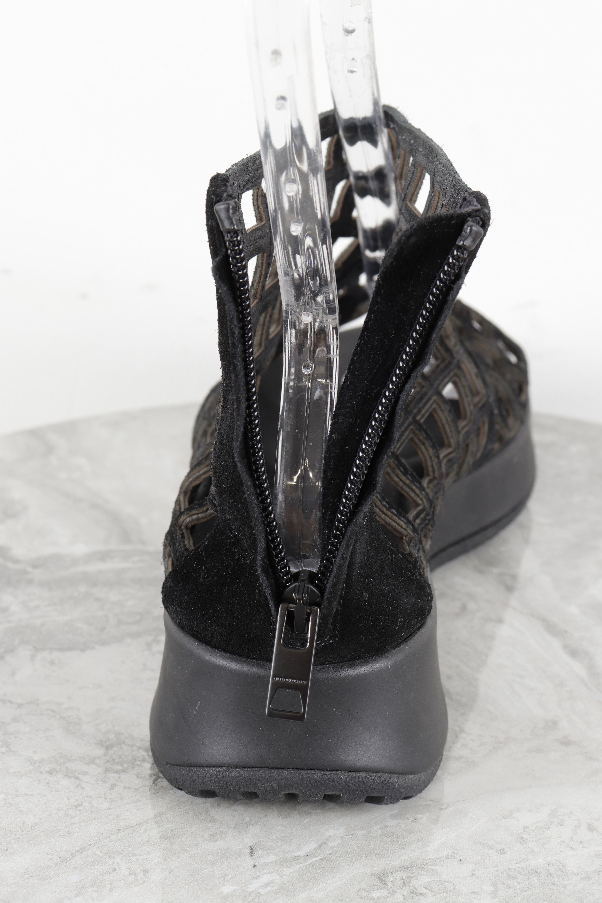 Burberry BURBERRY PRORSUM Suede Black Cage Gladiator Sandals Size US 9.5 / IT 39.5 - 6 Thumbnail