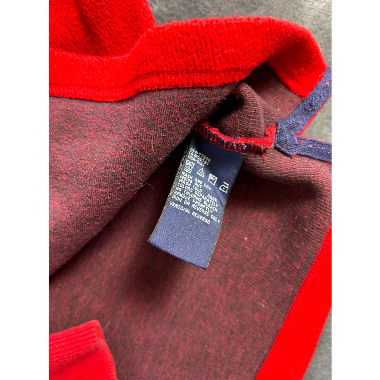 Tommy Hilfiger VINTAGE Tommy Hilfiger Sweater Crew Neck Red Striped Logo Size S Mens Pullover Knits Size US S / EU 44-46 / 1 - 6 Thumbnail