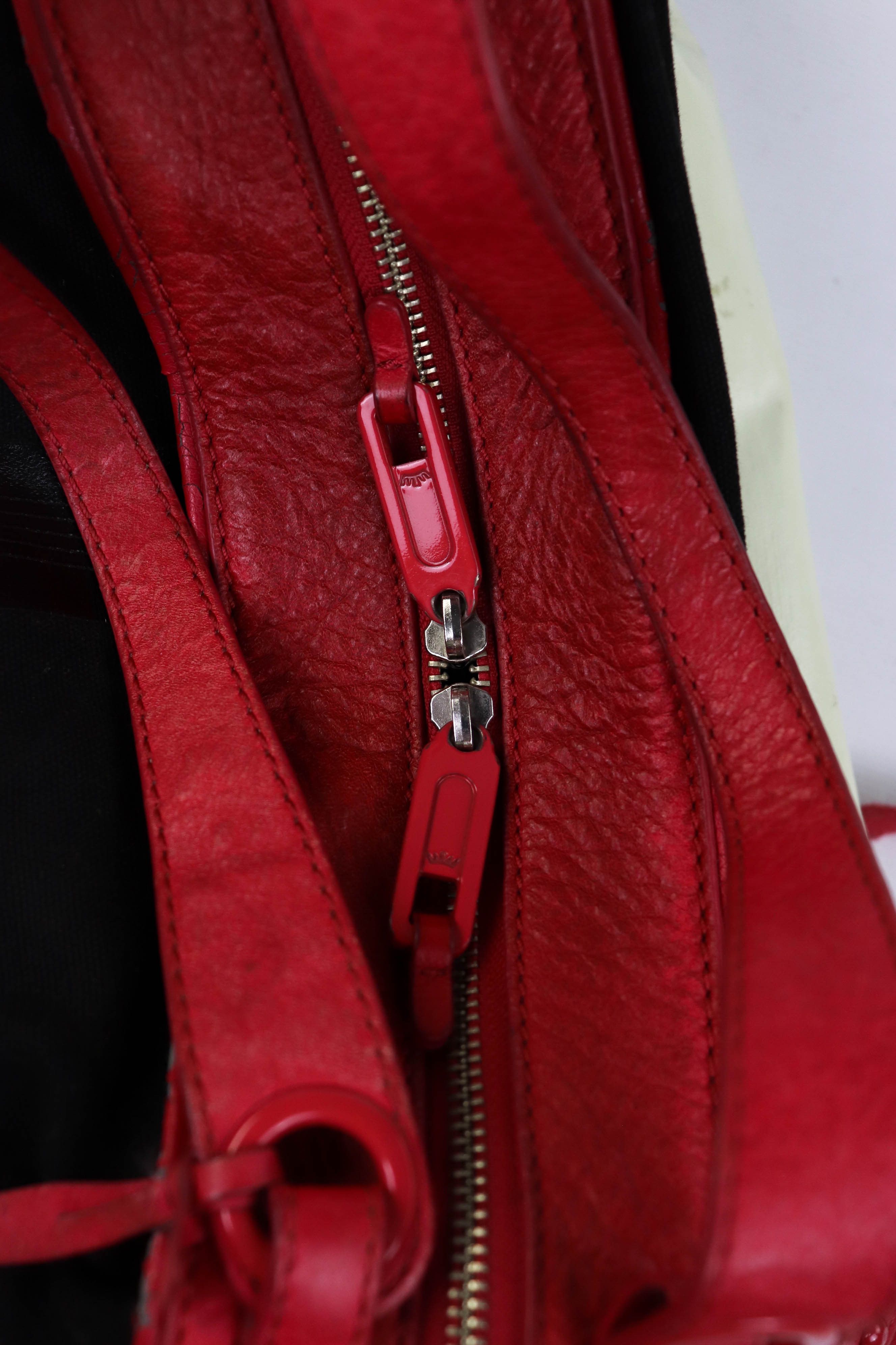 Juicy Couture Y2K 00s Vintage Juicy Couture Black/Red Crossbody Bag Size ONE SIZE - 11 Thumbnail
