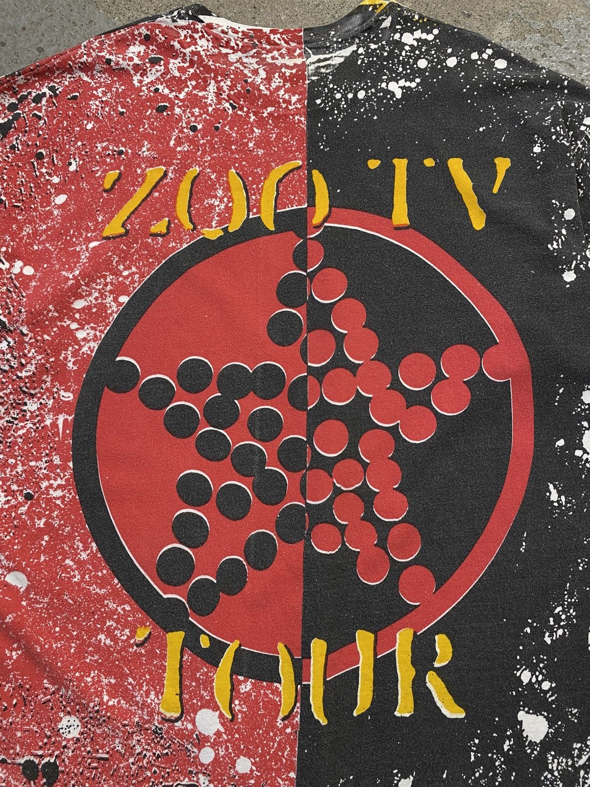 Band Tees × Vintage Vintage 1991 U2 Achtung Baby Zoo TV tour AOP band tee Size US XXL / EU 58 / 5 - 8 Thumbnail
