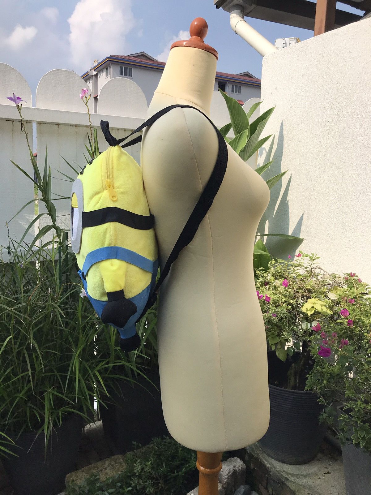 Japanese Brand DESPICABLE ME 3 MINIONS ESCAPE PREMIUM PLUSH BACKPACK Size ONE SIZE - 3 Thumbnail