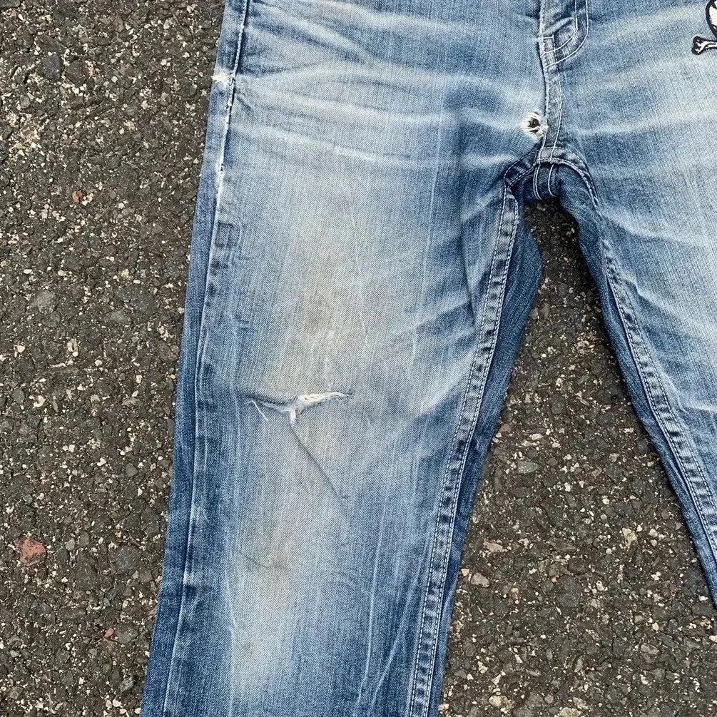 Tornado Mart SUN FADED SKULLS DISTRESSED DENIM TROUSERS BE AMBITION JEANS Size US 32 / EU 48 - 6 Thumbnail
