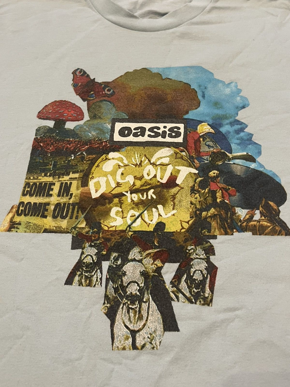 Band Tees Vintage 2008 tour Oasis band tee Dig Out Your Soul L size Size US L / EU 52-54 / 3 - 2 Thumbnail