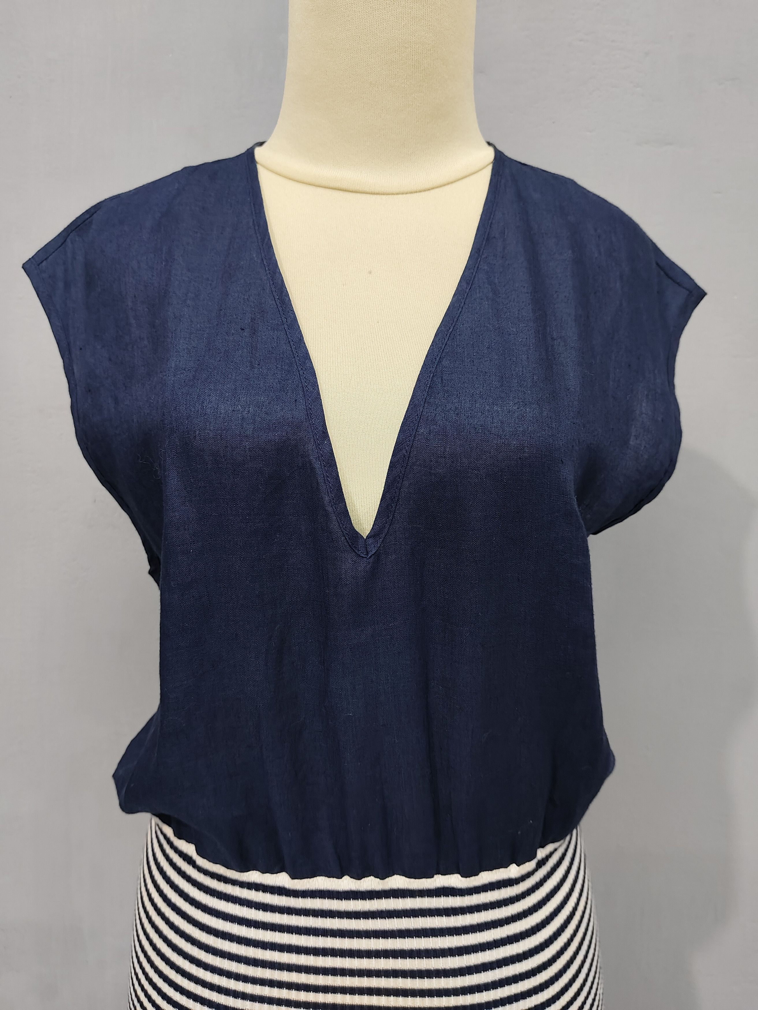 Valentino 90s Valentino Garavani - Miss V Striped Knit Waist Linen Size M / US 6-8 / IT 42-44 - 2 Thumbnail