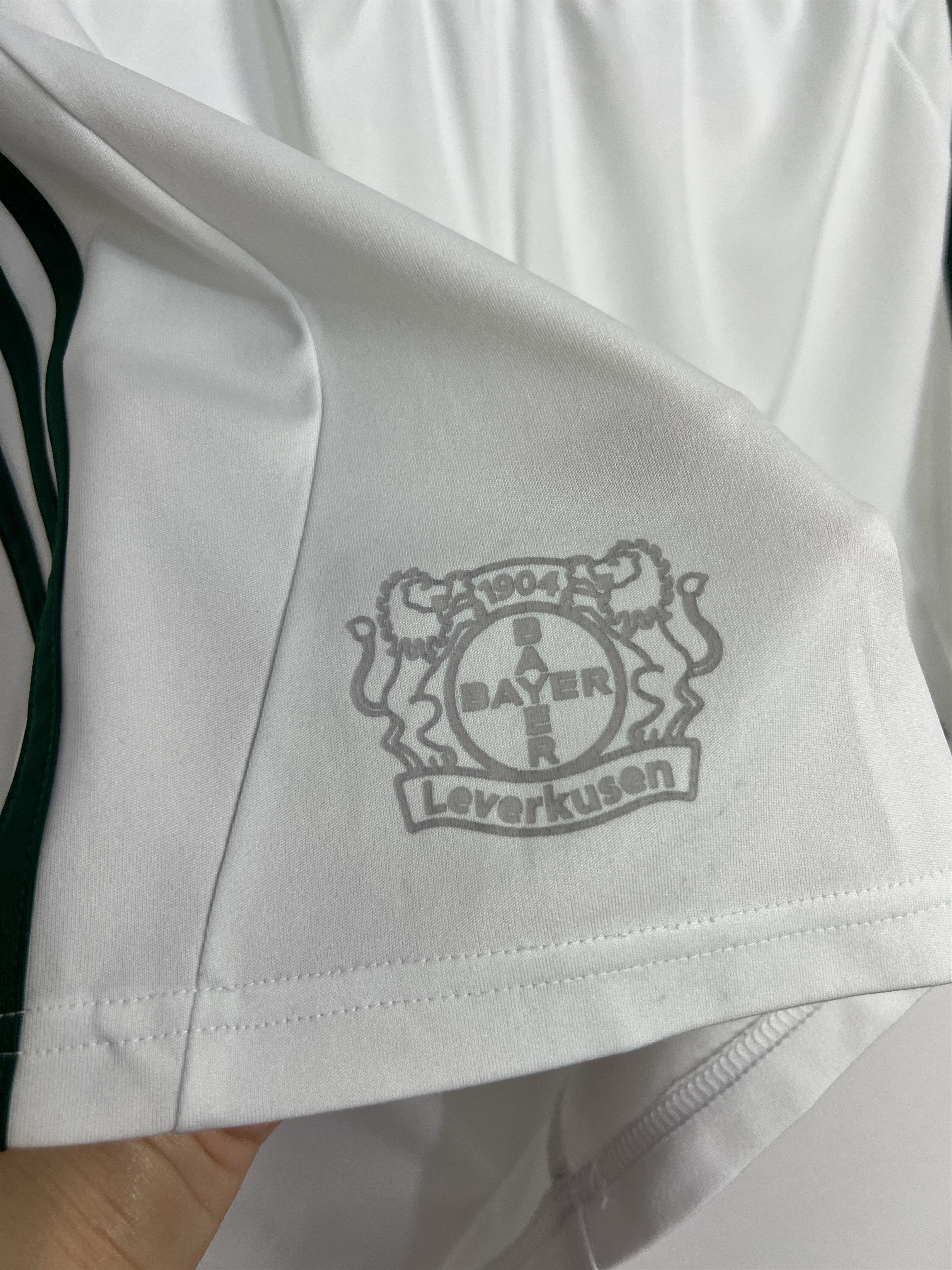 Adidas Vintage Adidas Bayer 04 Leverkusen Football Shorts Soccer Size US L / EU 52-54 / 3 - 2 Thumbnail
