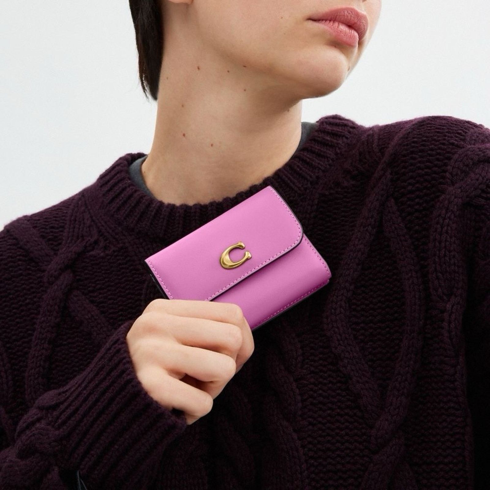 Coach NWT COACH Tri-fold wallet card holder CZ111 Leather Fuschia Size ONE SIZE - 6 Thumbnail