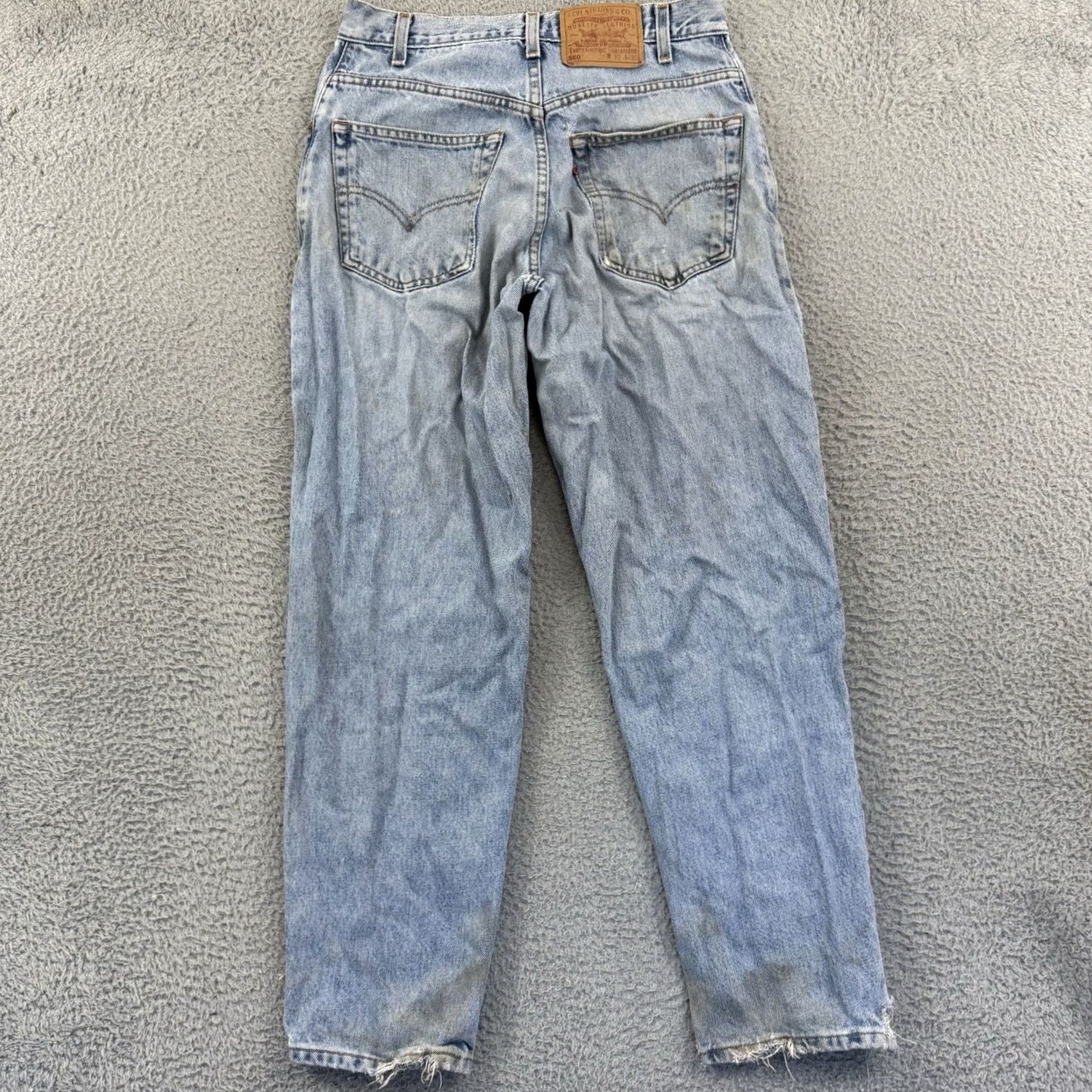 Levi's VINTAGE Levi's 560 Jeans Mens 30x30 Blue Denim Loose Fit Tapered Leg 90s Grunge Size US 30 / EU 46 - 7 Thumbnail