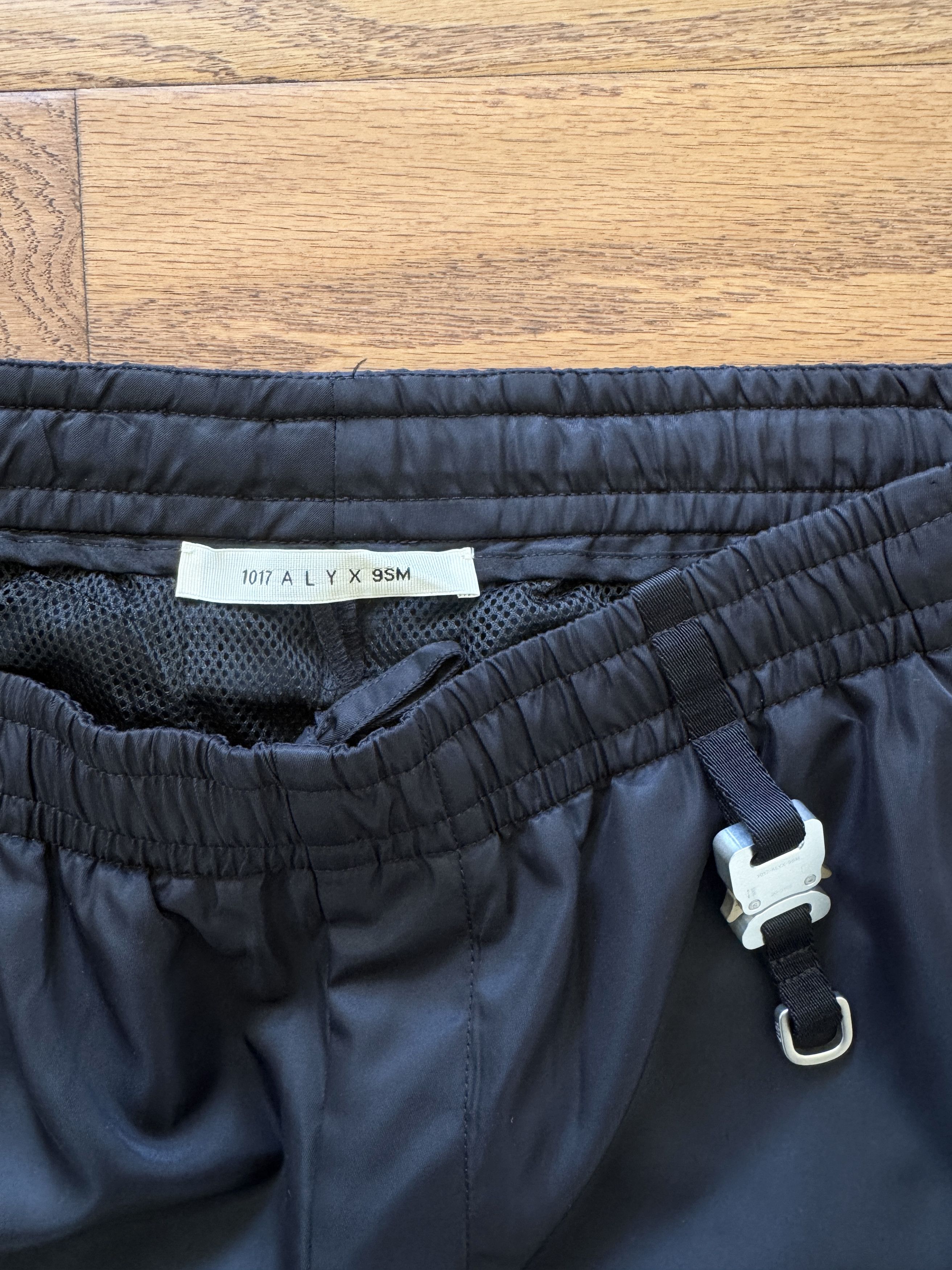 1017 ALYX 9SM Alyx Nylon Zipper Pants With Hardware Size US 34 / EU 50 - 16 Thumbnail