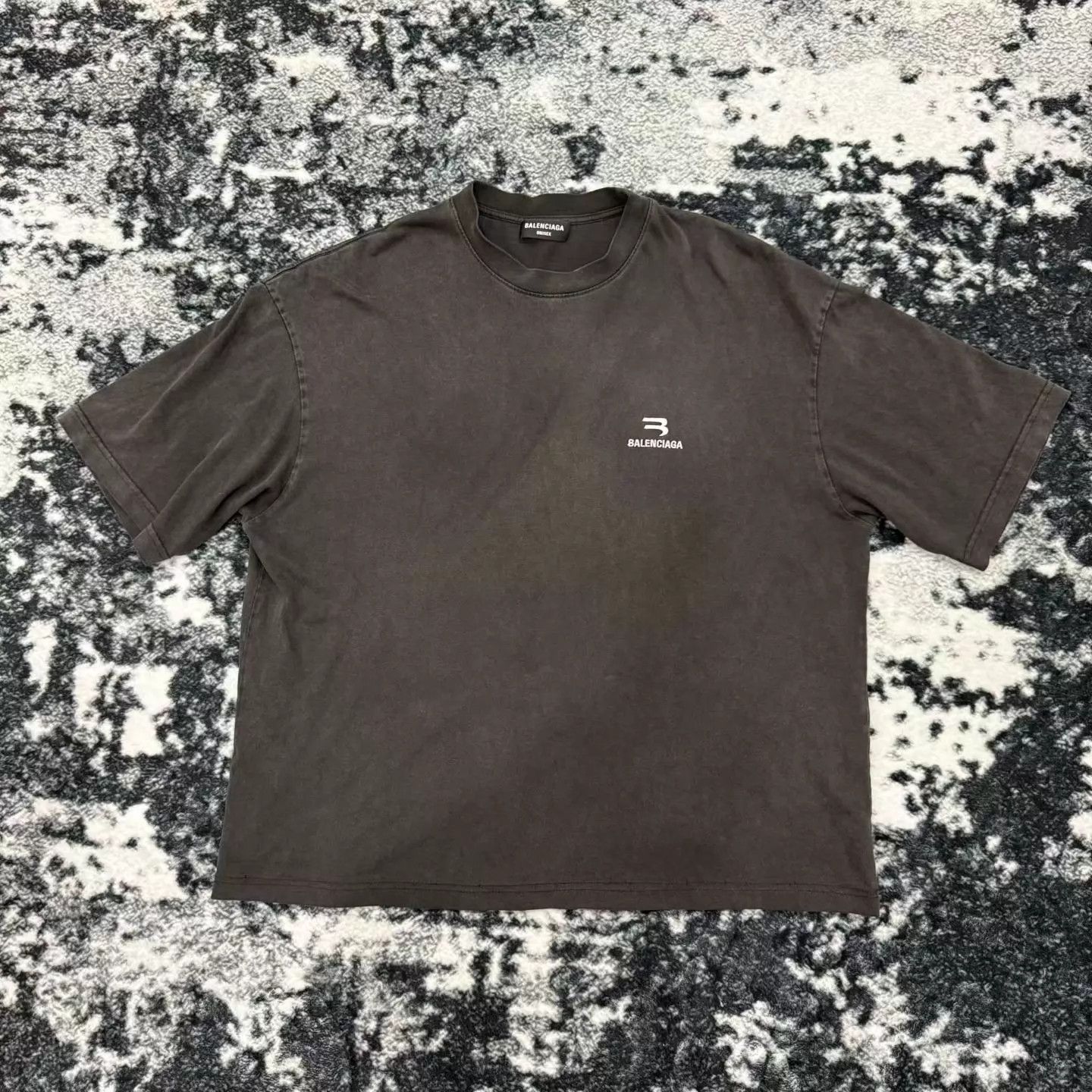 Balenciaga Balenciaga B-embroidered logo SL tee washed black L Size US L / EU 52-54 / 3 - 1 Thumbnail