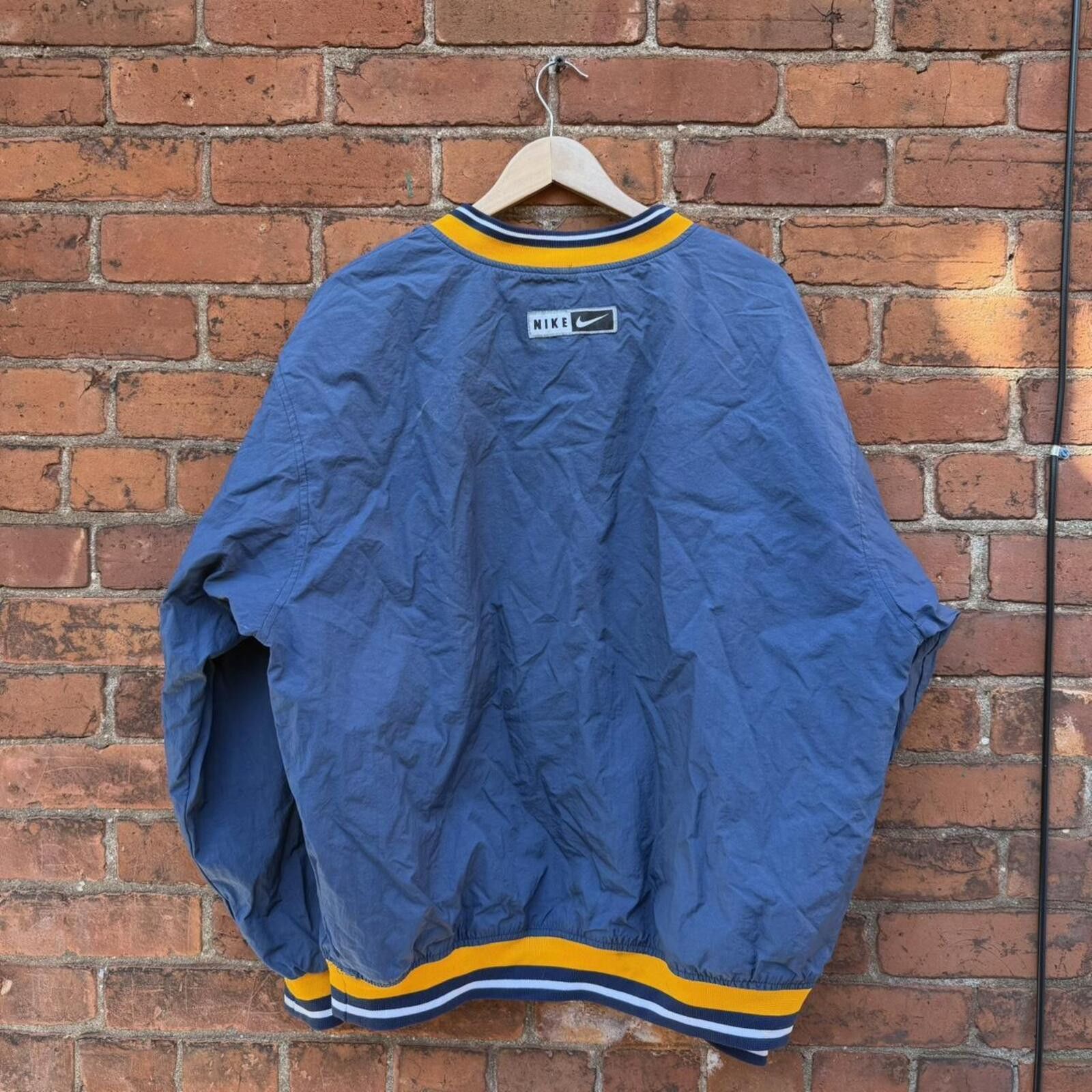 Nike Vintage Nike big swoosh pull over windbreaker 90s L Size US L / EU 52-54 / 3 - 6 Thumbnail