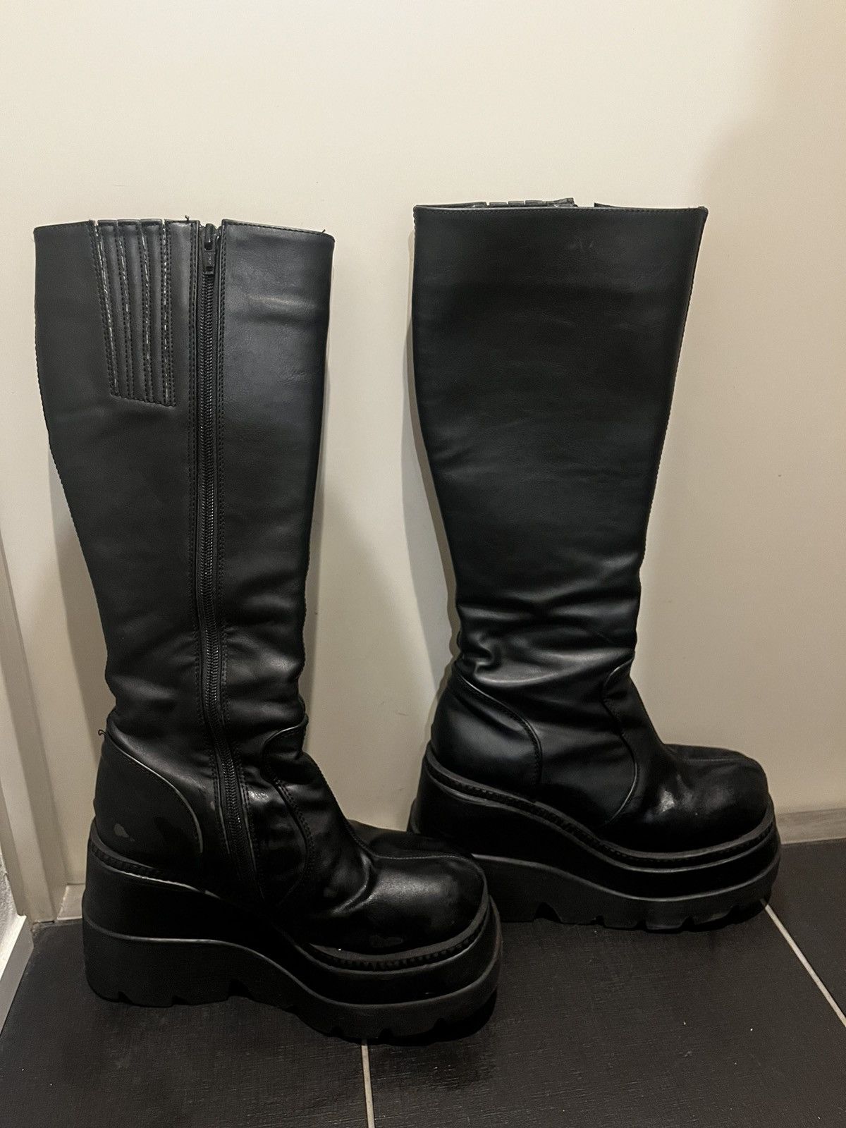 Demonia Cult Demonia Shaker-100 Boots Size US 8 / IT 38 - 2 Thumbnail