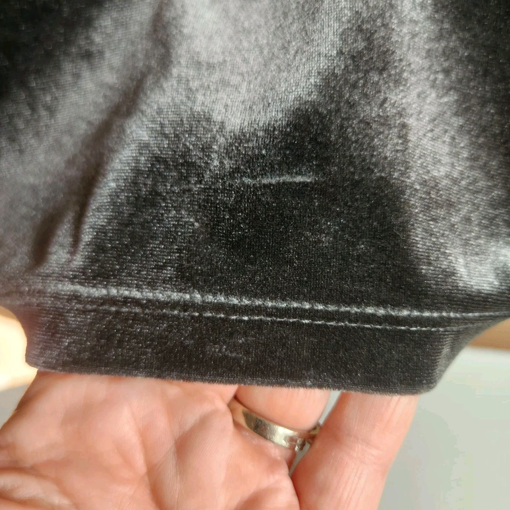 Old Navy Old Navy Womens XS Gray Velvet Relaxed Fit SS Crewneck Top Size XS / US 0-2 / IT 36-38 - 4 Thumbnail