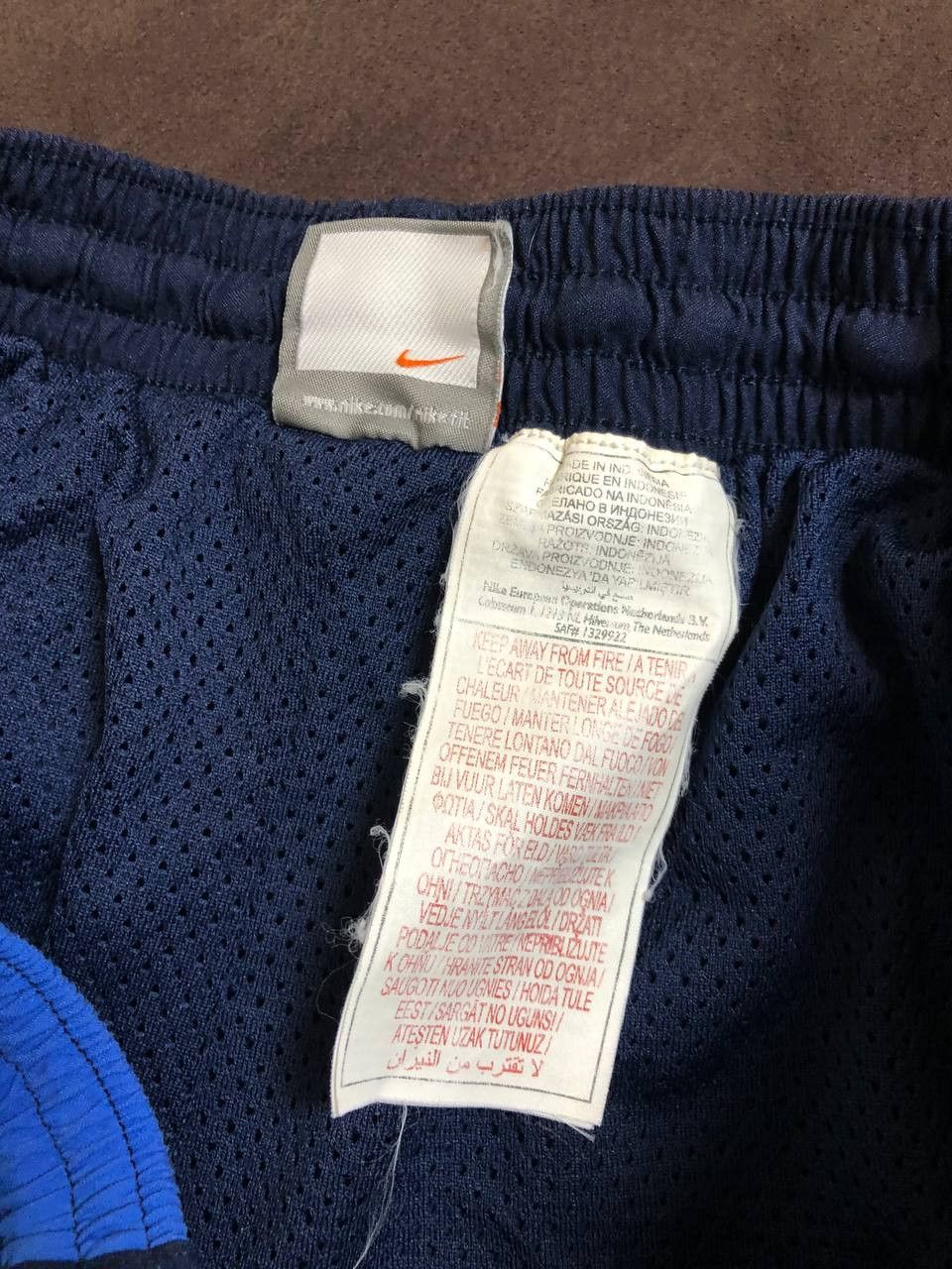 Nike Vintage Nike Track Pants 00s Nylon Swoosh Y2K Size US 34 / EU 50 - 3 Thumbnail