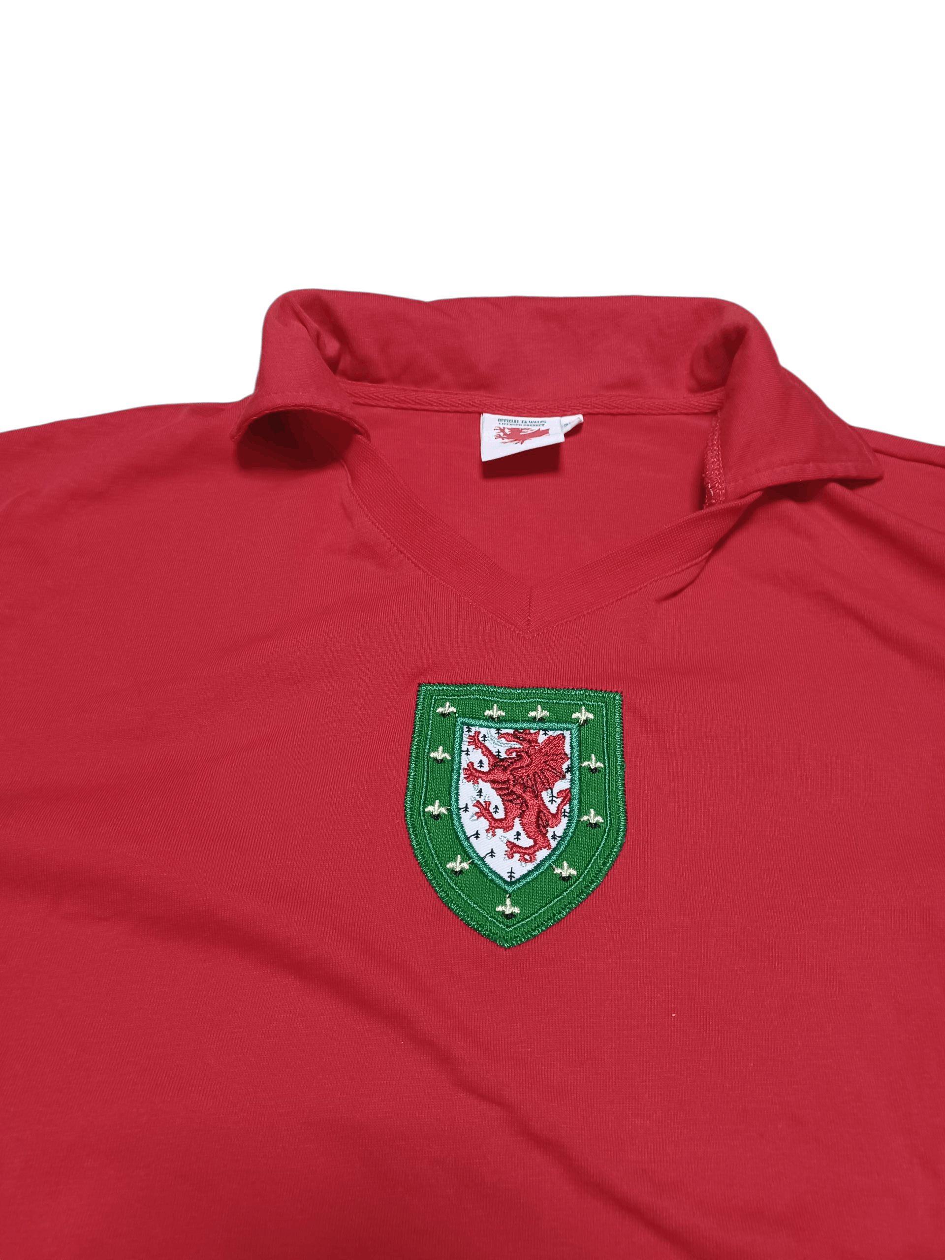 Other WALES VINTAGE 1976 STYLE OFFICIAL MERCH SOCCER JERSEY Size US XXL / EU 58 / 5 - 2 Thumbnail