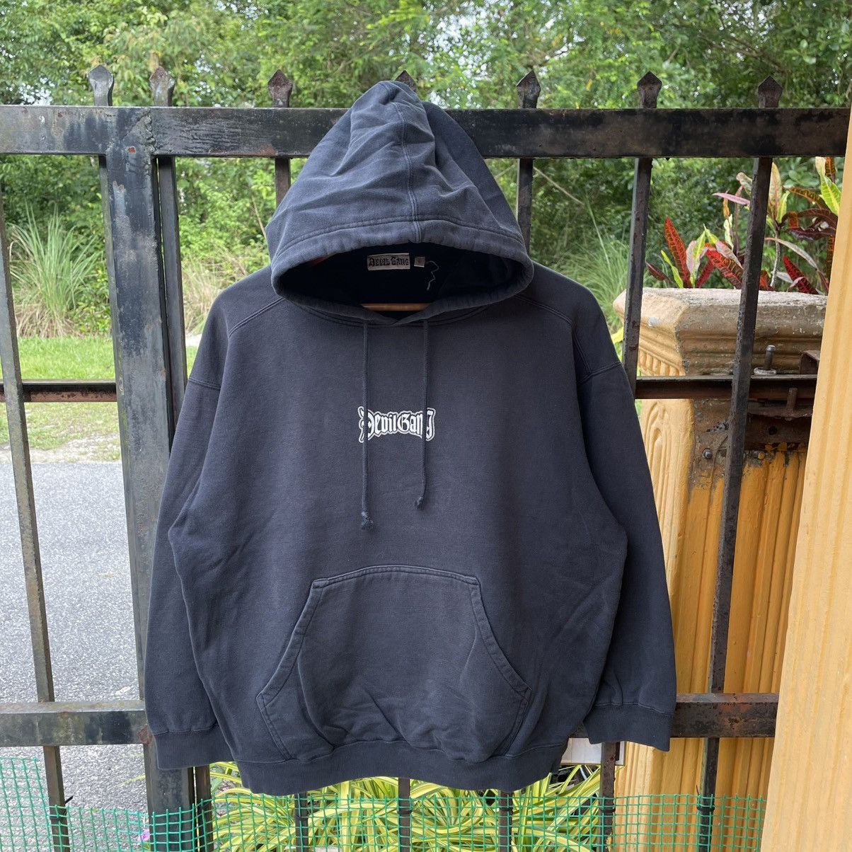 Japanese Brand × Vintage × Welcome Skateboards 🔥Vintage 90s Devil Gang Skateboard Pullover Sweater Hoodie Size US M / EU 48-50 / 2 - 2 Thumbnail