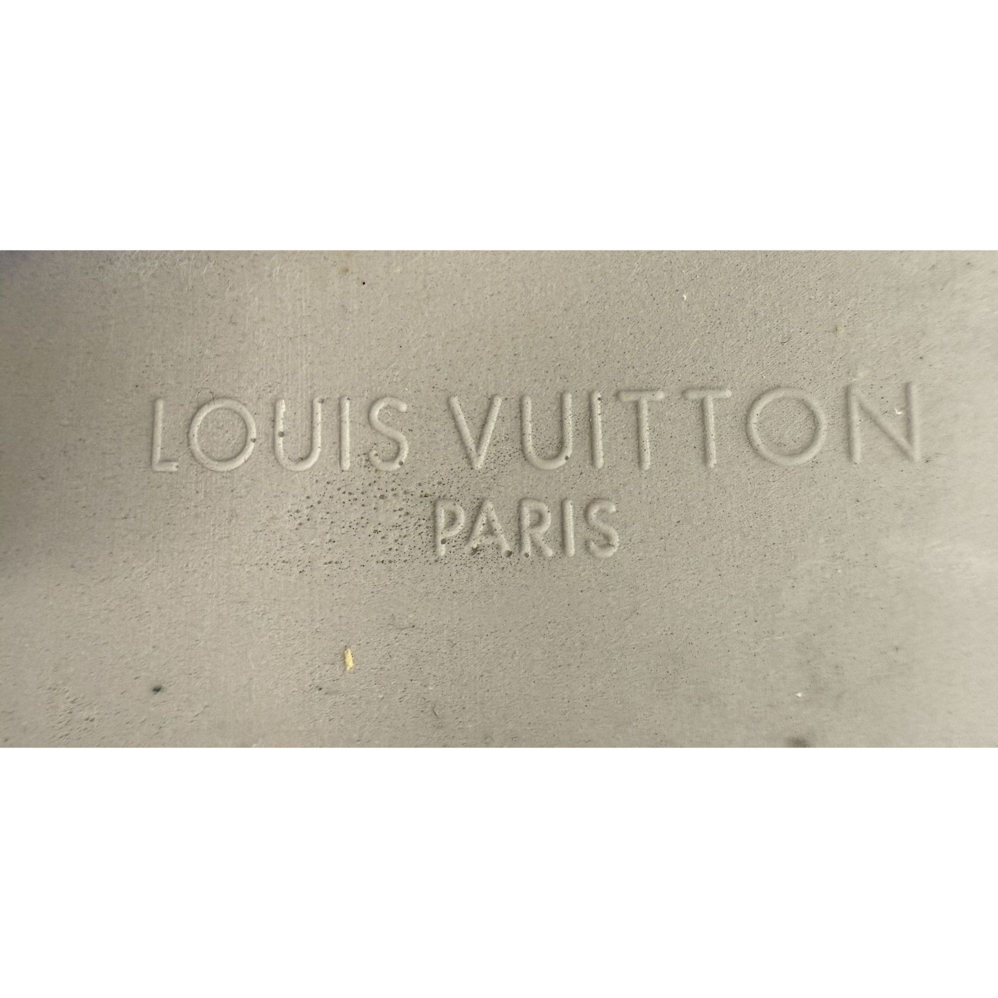Louis Vuitton Louis Vuitton Archlight Sneakers Womens 37.5 White & Silver Size US 6.5 / IT 36.5 - 3 Thumbnail