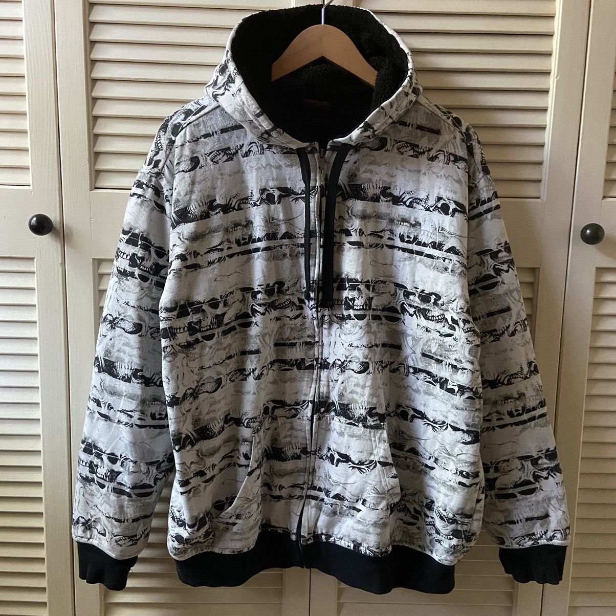 Vintage Vintage Y2K MMA Elite Skull AOP Full Zip Hoodie Sweatshirt Size US XL / EU 56 / 4 - 1 Thumbnail