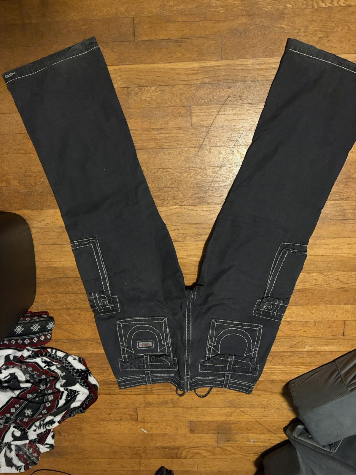 True Religion Not real price but errything is 30-70 bucks a pop dm me Size US 40 / EU 56 - 4 Thumbnail