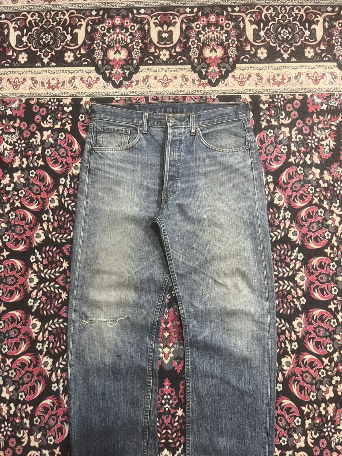 Levi's Vintage Y2K Levi’s 501 Blue Faded Distressed Classic Jeans Size US 32 / EU 48 - 3 Thumbnail