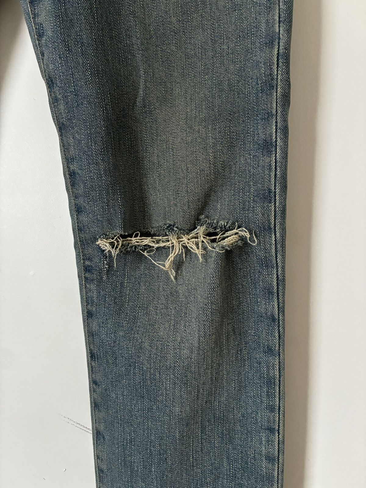 Saint Laurent Paris Saint Laurent Paris 2015 D02 Distressed Denim Size US 31 - 5 Thumbnail