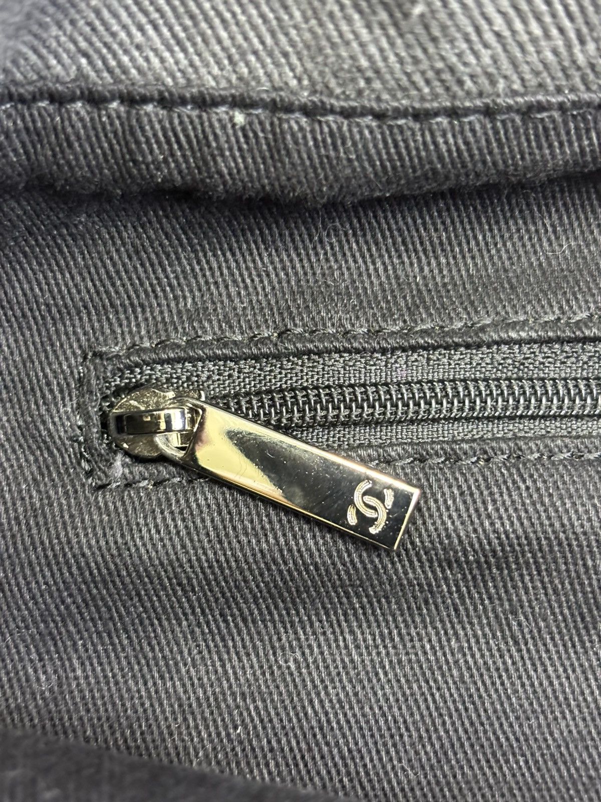 Chanel Chanel 31 Rue Cambon Paris Deauville Dark Grey Size ONE SIZE - 17 Thumbnail