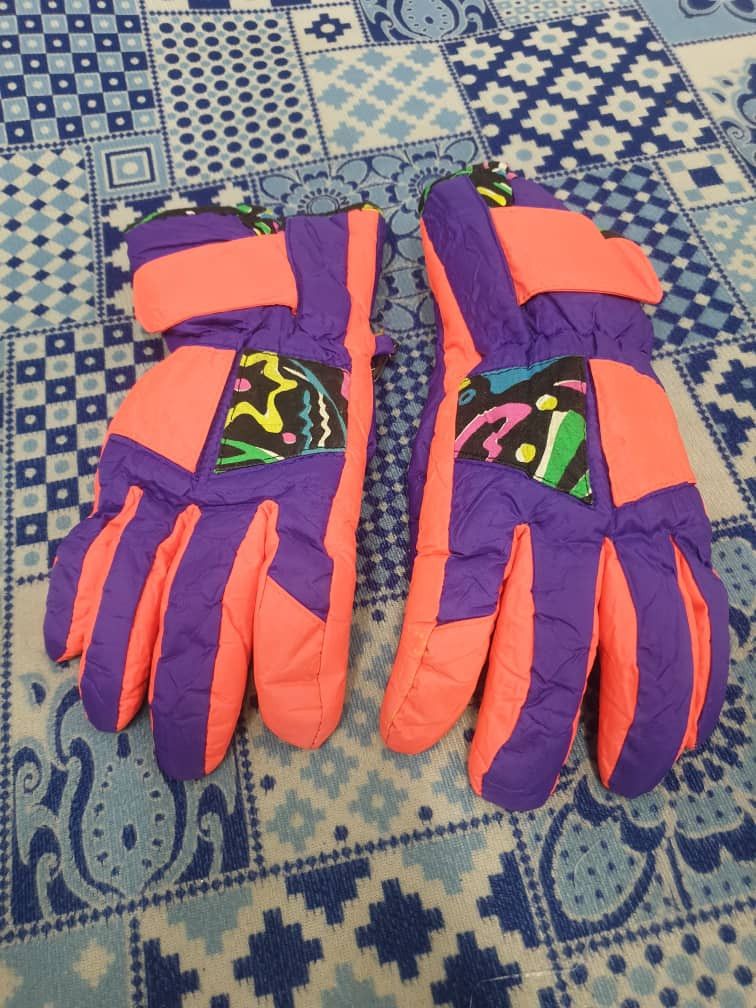 Other Unbrand multicolour winter season glove Size 38 - 4 Thumbnail