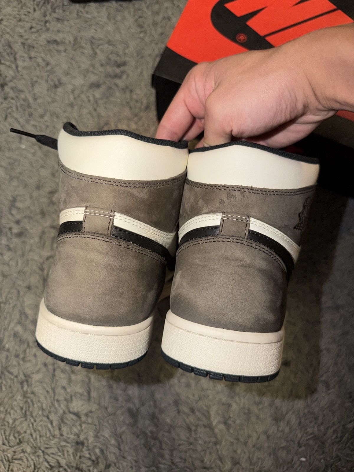 Nike Jordan 1 Dark Mocha Size US 10 / EU 43 - 5 Thumbnail