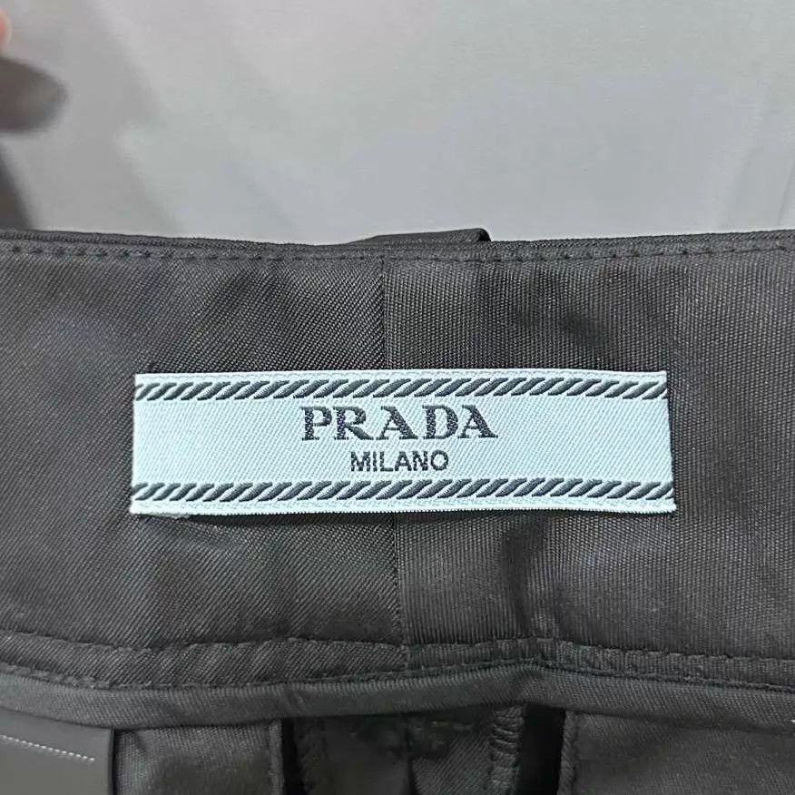 Prada PRADA Recycled Nylon Triangle Logo Blvck Shorts Size 26" / US 2 / IT 38 - 4 Thumbnail