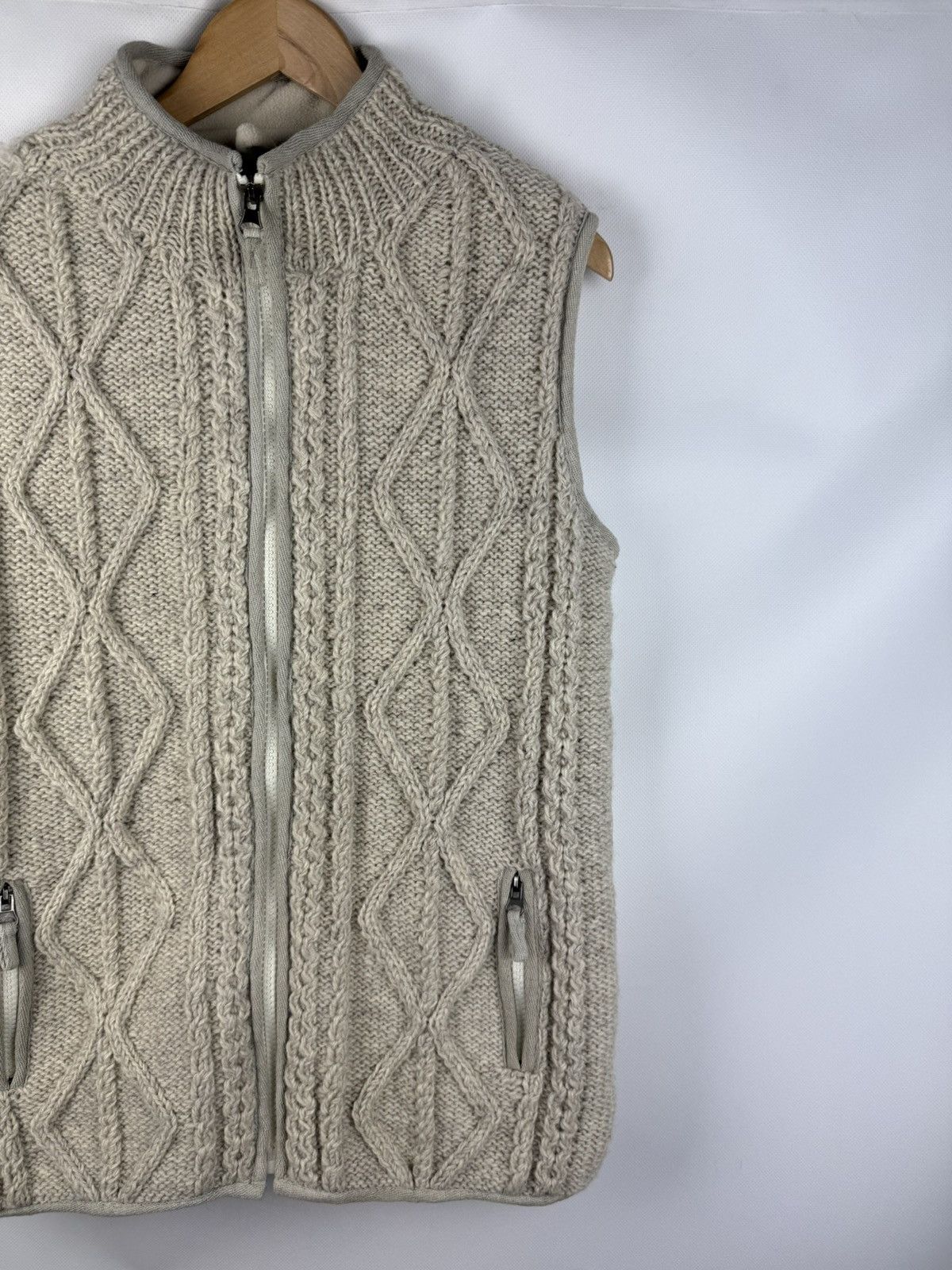 Handmade Pachamama Men’s Wool Cable Knit Handmade Vest Waistcoat Size US M / EU 48-50 / 2 - 3 Thumbnail