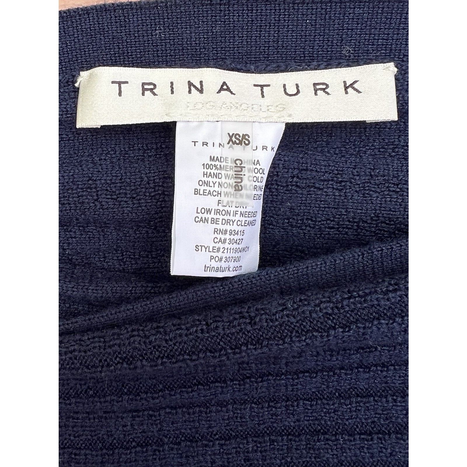 Trina Turk XS/S Trina Turk 100% Merino Wool Knit Poncho Off Shoulder Size XS / US 0-2 / IT 36-38 - 9 Thumbnail