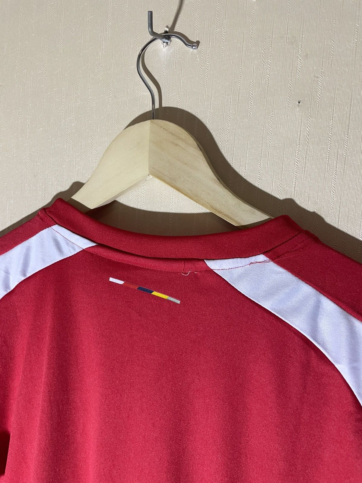 Other Arsenal soccer jersey Size US M / EU 48-50 / 2 - 13 Thumbnail