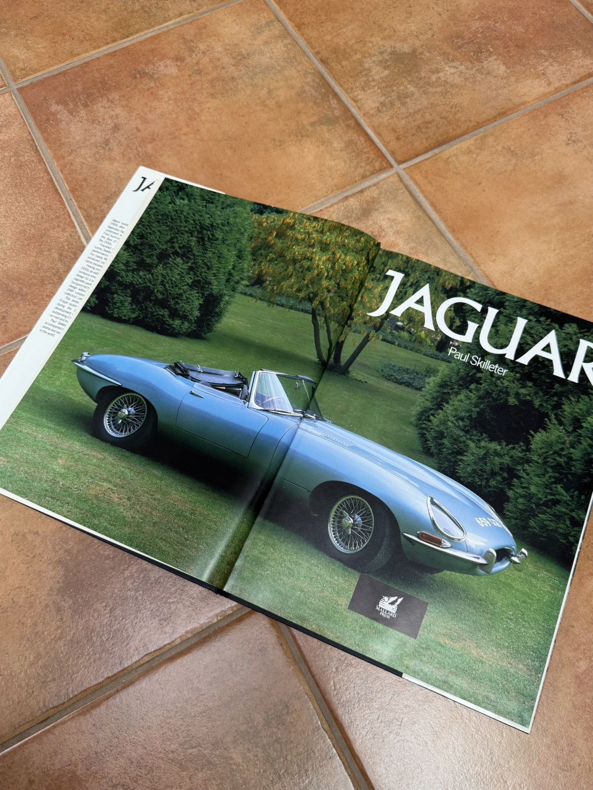 Other Vintage 1990 'Jaguar' Coffee Table Book Size ONE SIZE - 2 Thumbnail