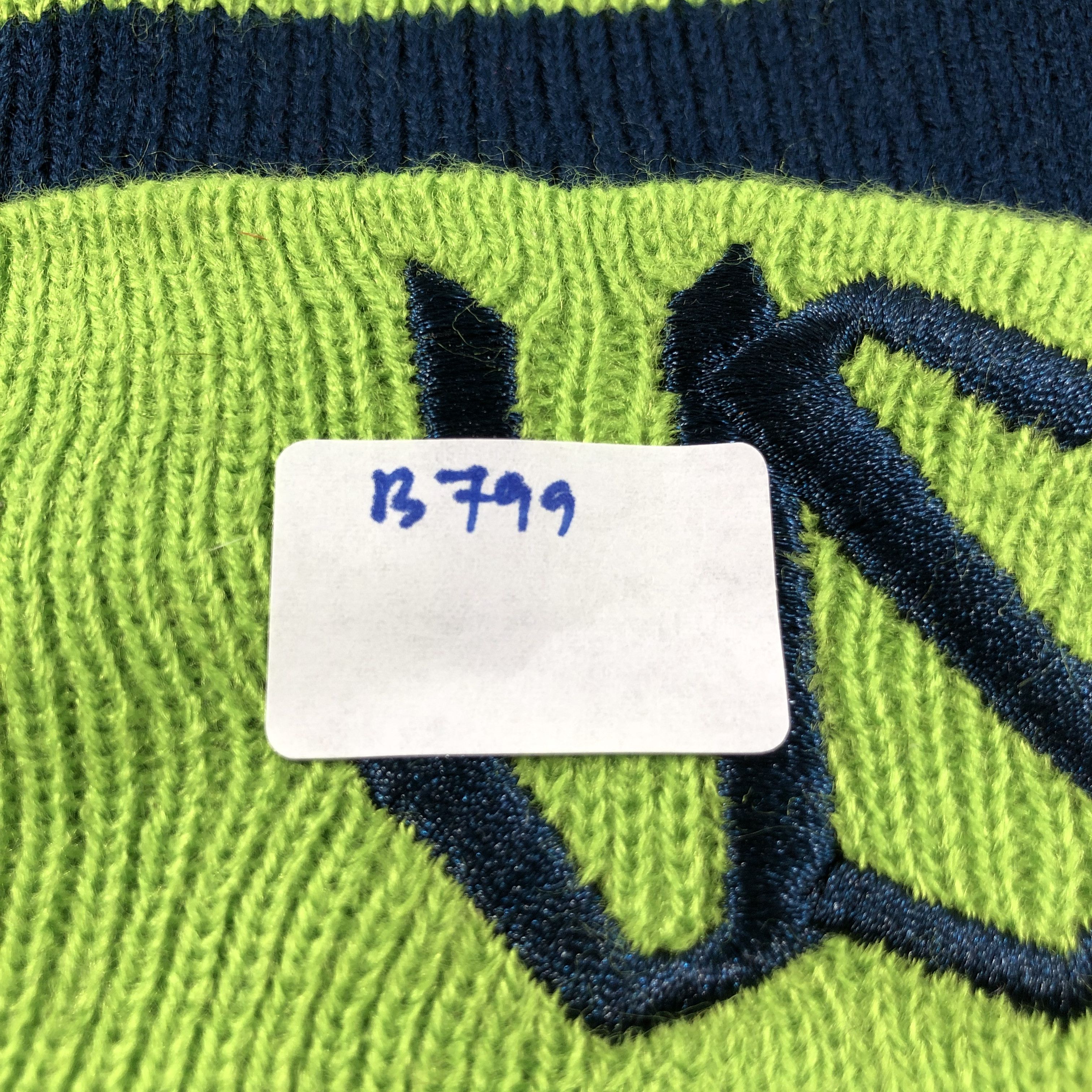 Japanese Brand Tokyo Yakult Swallows Bobble Beanie Snowcap Snow Hat B799 Size ONE SIZE - 5 Thumbnail