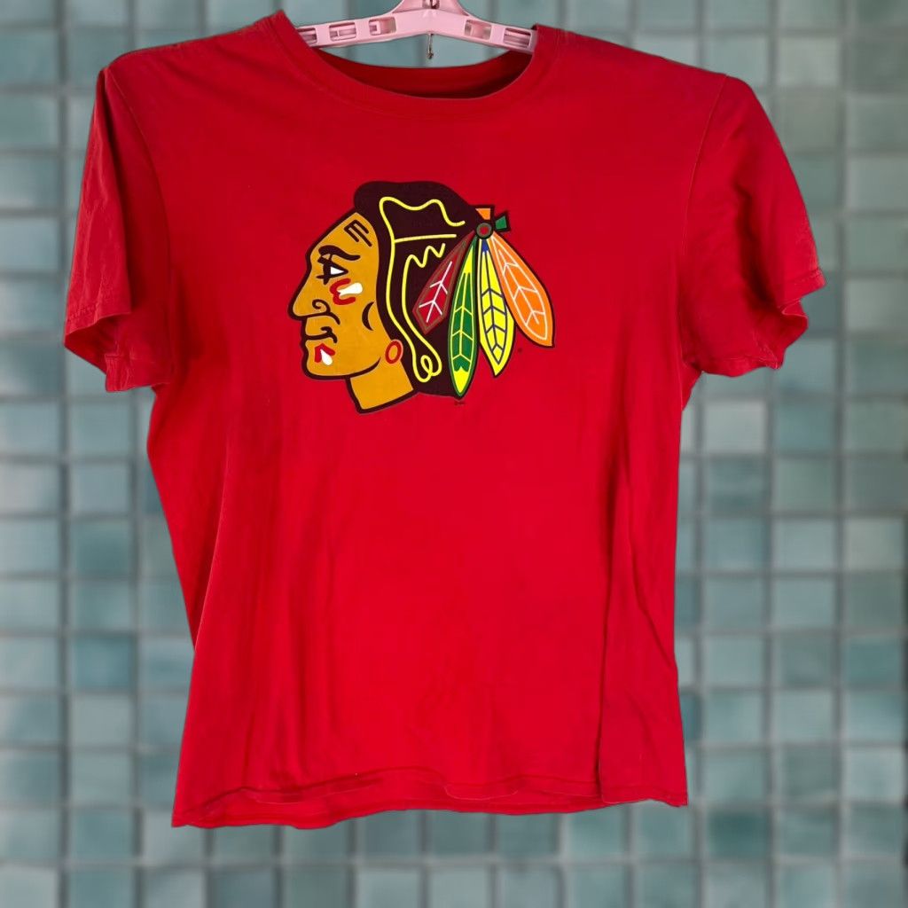 Vintage Fanatics Chicago Black Hawks NHL Graphic Shirt Red Adult Size M Tag Size US M / EU 48-50 / 2 - 1 Thumbnail
