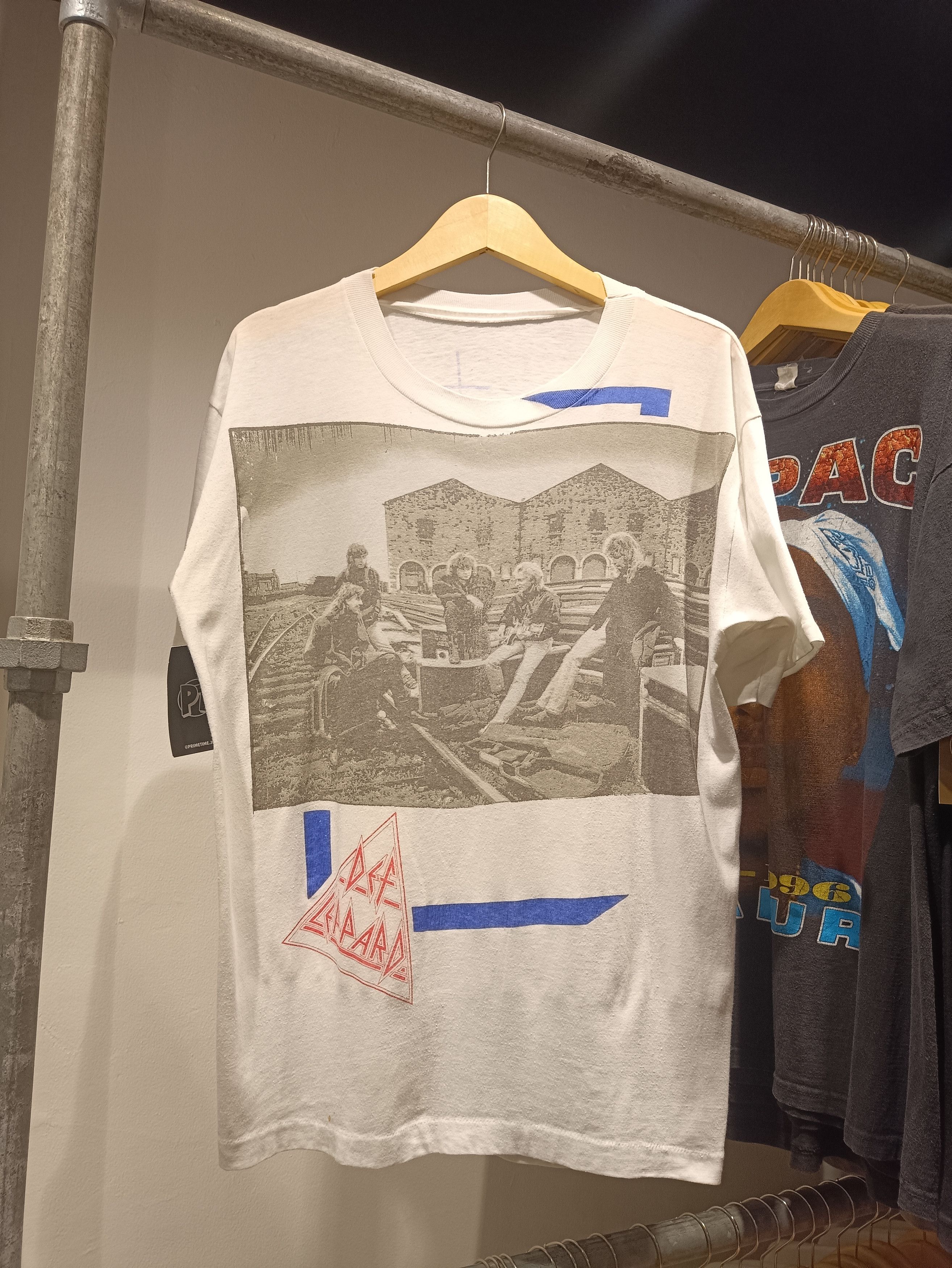 Band Tees × Def Leppard × Vintage vintage def Lappard 1987 hysteria tour Size US XL / EU 56 / 4 - 1 Thumbnail