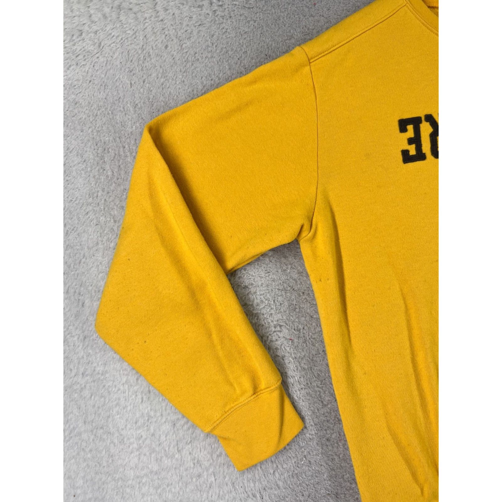 The North Face The North Face Sweater Men Medium Yellow Pullover Crew Neck Cotton Fleece Embroidered Logo Sweater | Mens | Regular Fit - Yellow | 90s? Size US M / EU 48-50 / 2 - 3 Thumbnail