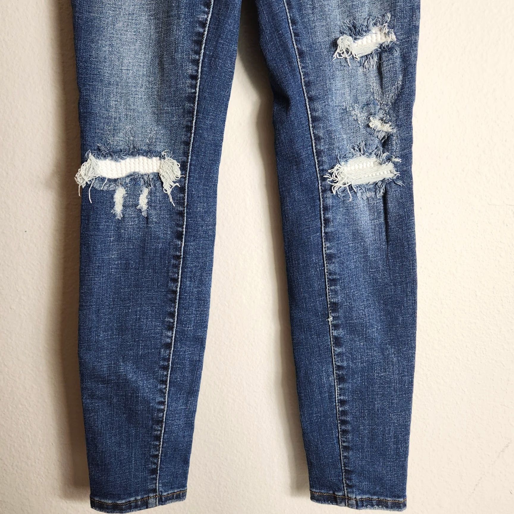 Vintage Judy Blue Mid Rise Medium Wash Skinny Jeans w/Thermal Patch Insert - Size 3/26 Size 26" / US 2 / IT 38 - 3 Thumbnail