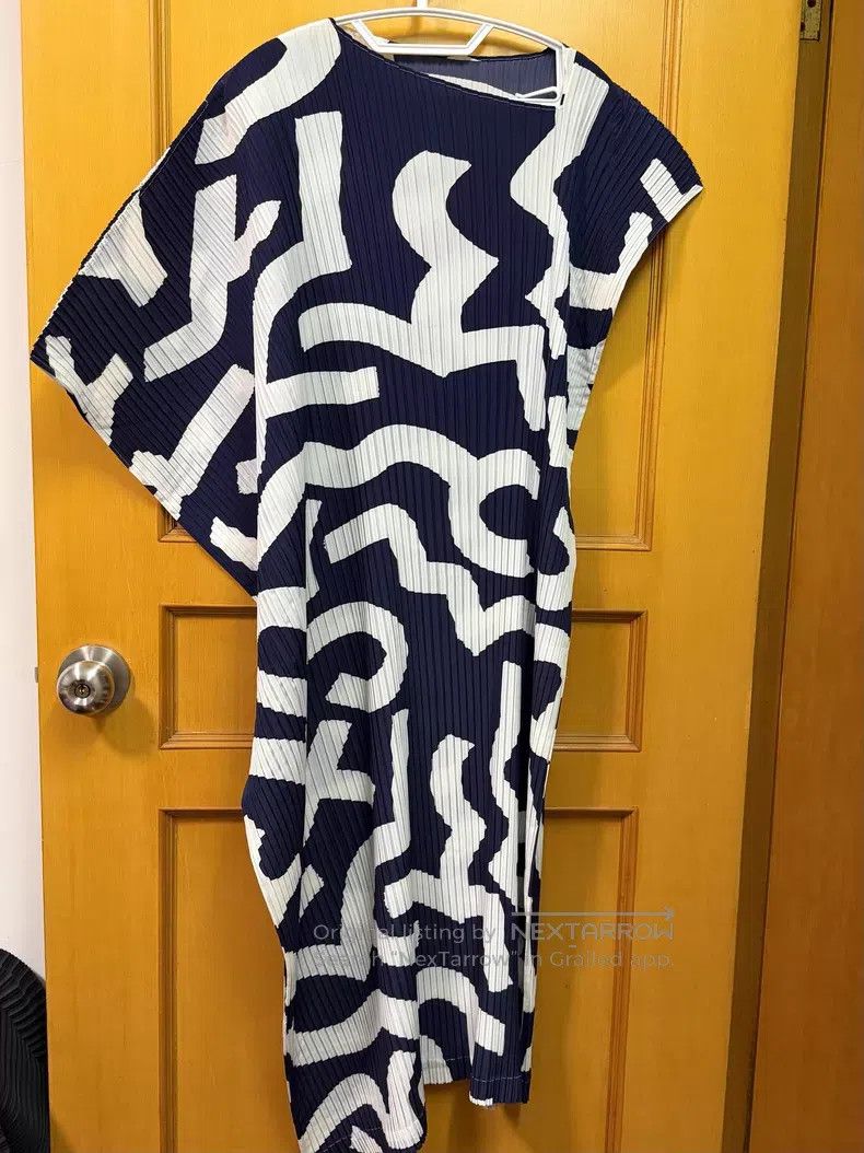 Issey Miyake Issey Miyake Black Dress Size M / US 6-8 / IT 42-44 - 2 Thumbnail