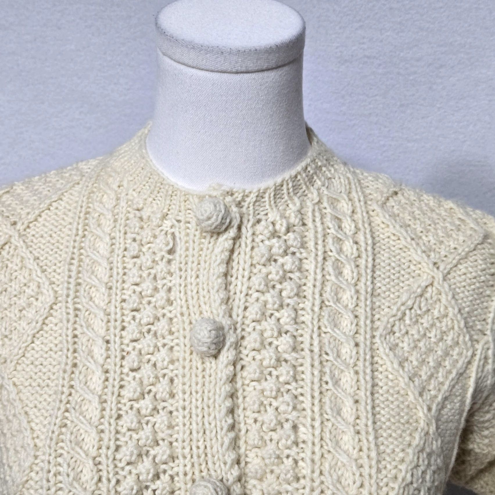 Vintage VINTAGE A Heron Garment Cardigan Womens Small White Aran Cable Knit Sweater Size S / US 4 / IT 40 - 3 Thumbnail
