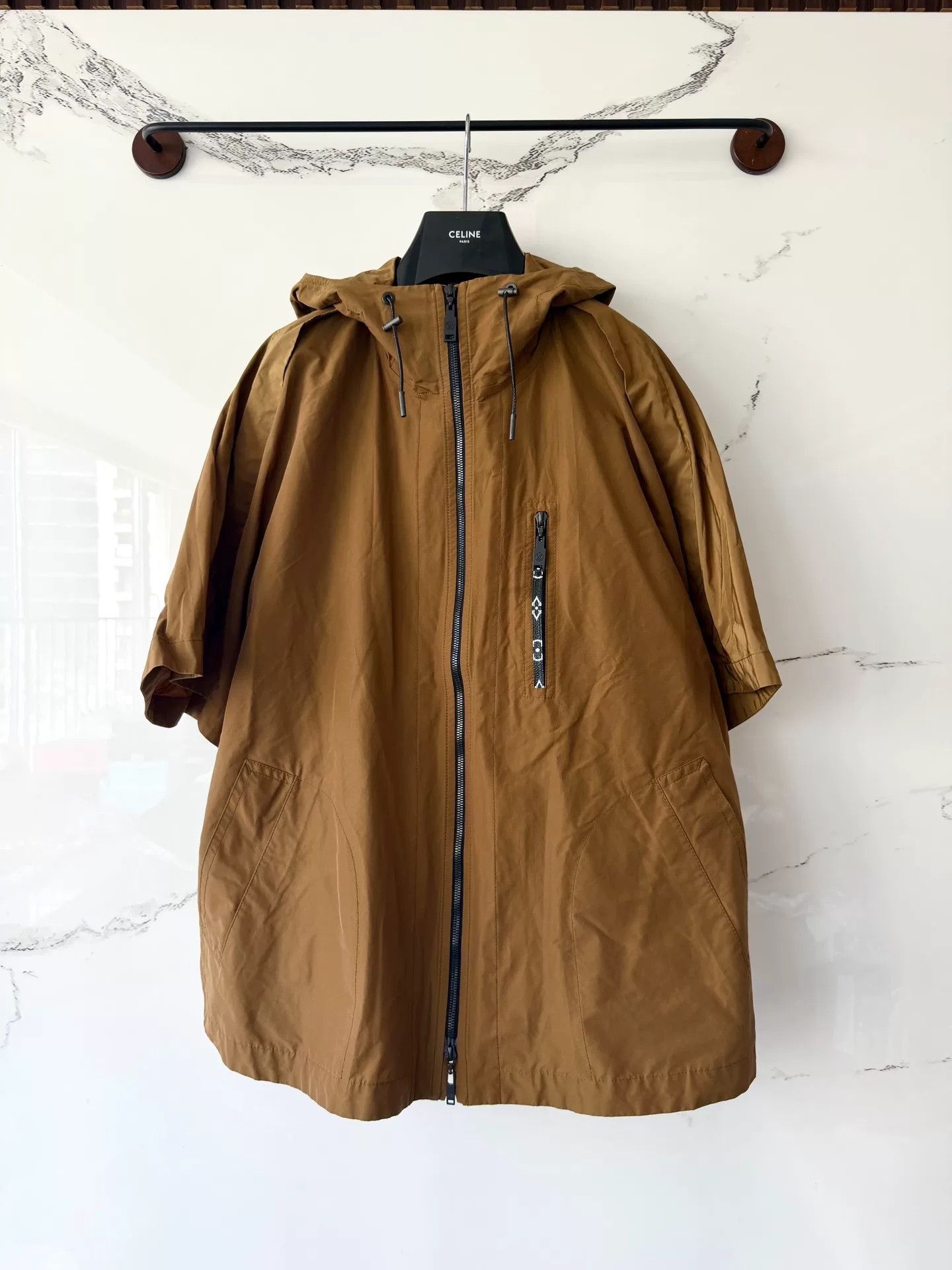 Louis Vuitton brown hooded zip-up cape jacket Size M / US 6-8 / IT 42-44 - 1 Thumbnail