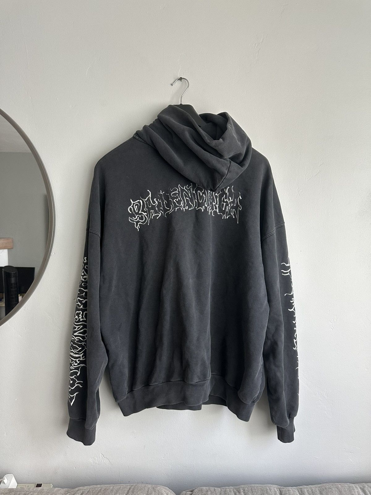 Balenciaga Balenciaga diy metal outline hoodie Size US S / EU 44-46 / 1 - 2 Thumbnail
