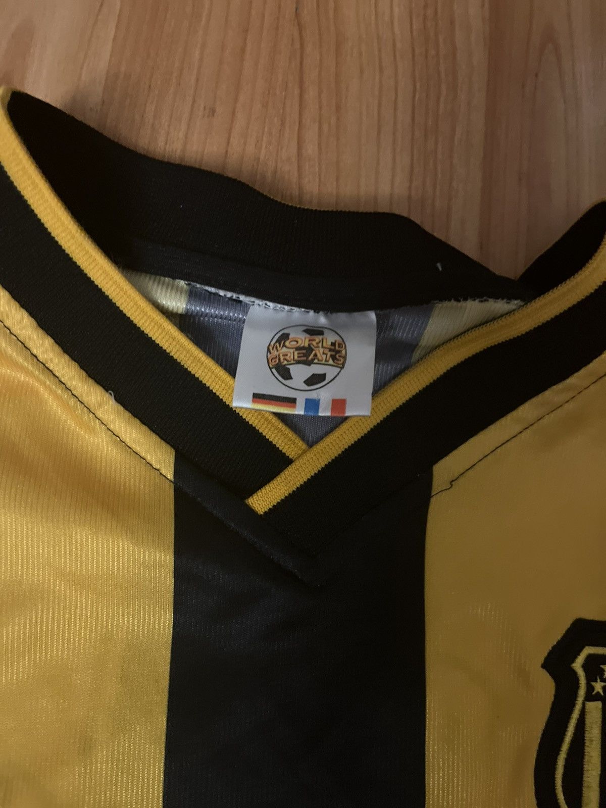 Other Rare early 2000s Penarol Home kit/jersey size L Size US L / EU 52-54 / 3 - 4 Thumbnail